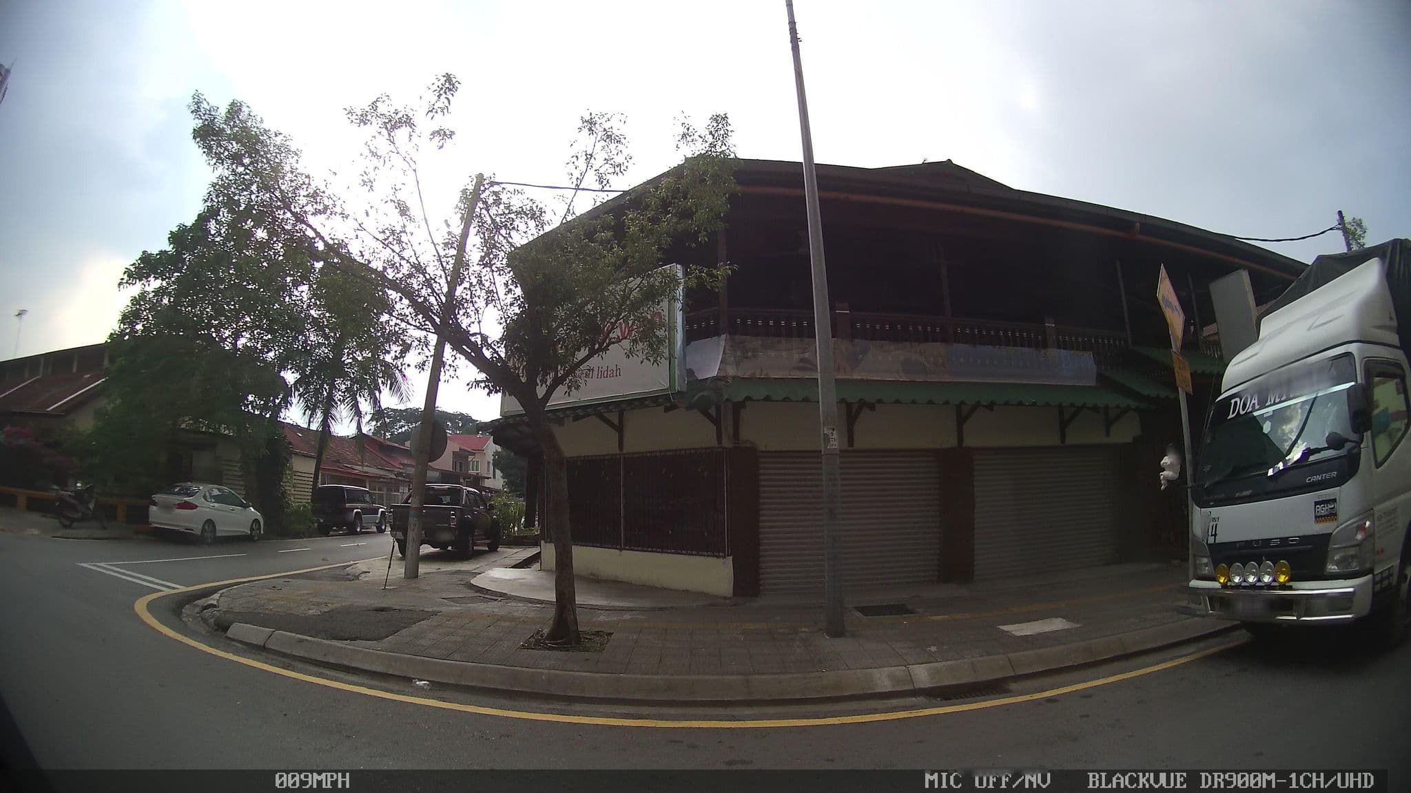 Street view near Q Hotel, Kampung Baru — © kaart_3 (CC BY-SA · Mapillary)