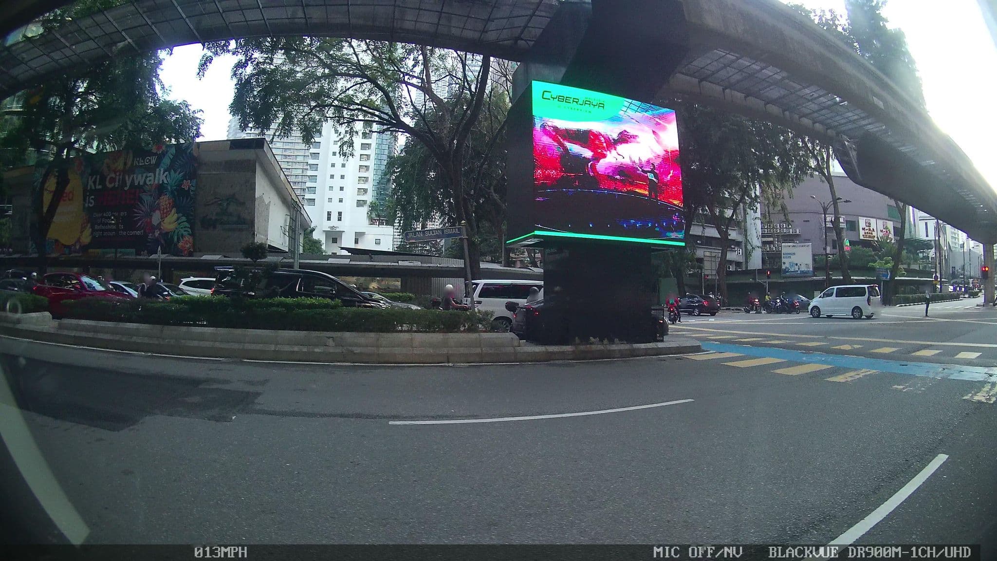 Street view near Hotel Shangri-La Tour Coach Lounge, Bukit Bintang — © kaart_1 (CC BY-SA · Mapillary)