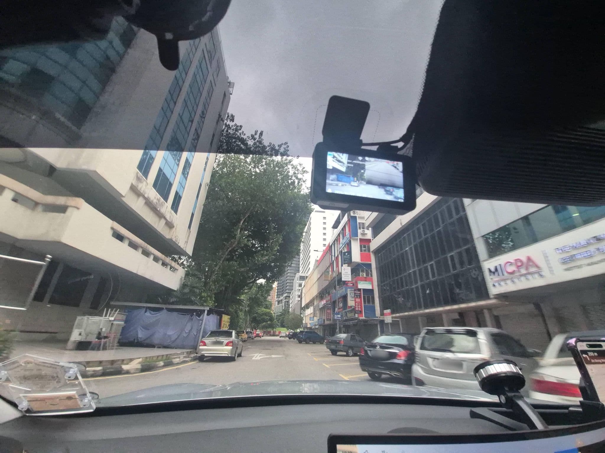 Street view near F&B Store Level 1 Sheraton Imperial, Kampung Baru — © lin_wang (CC BY-SA · Mapillary)