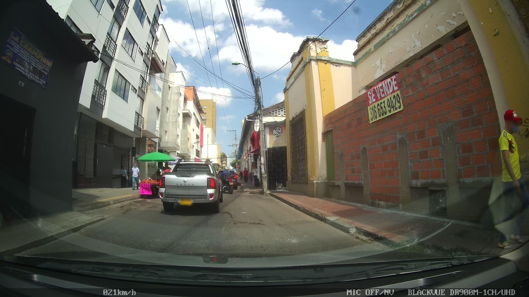 Street view near Hôtel Ruitoque, Bucaramanga — © kaart_2 (CC BY-SA · Mapillary)