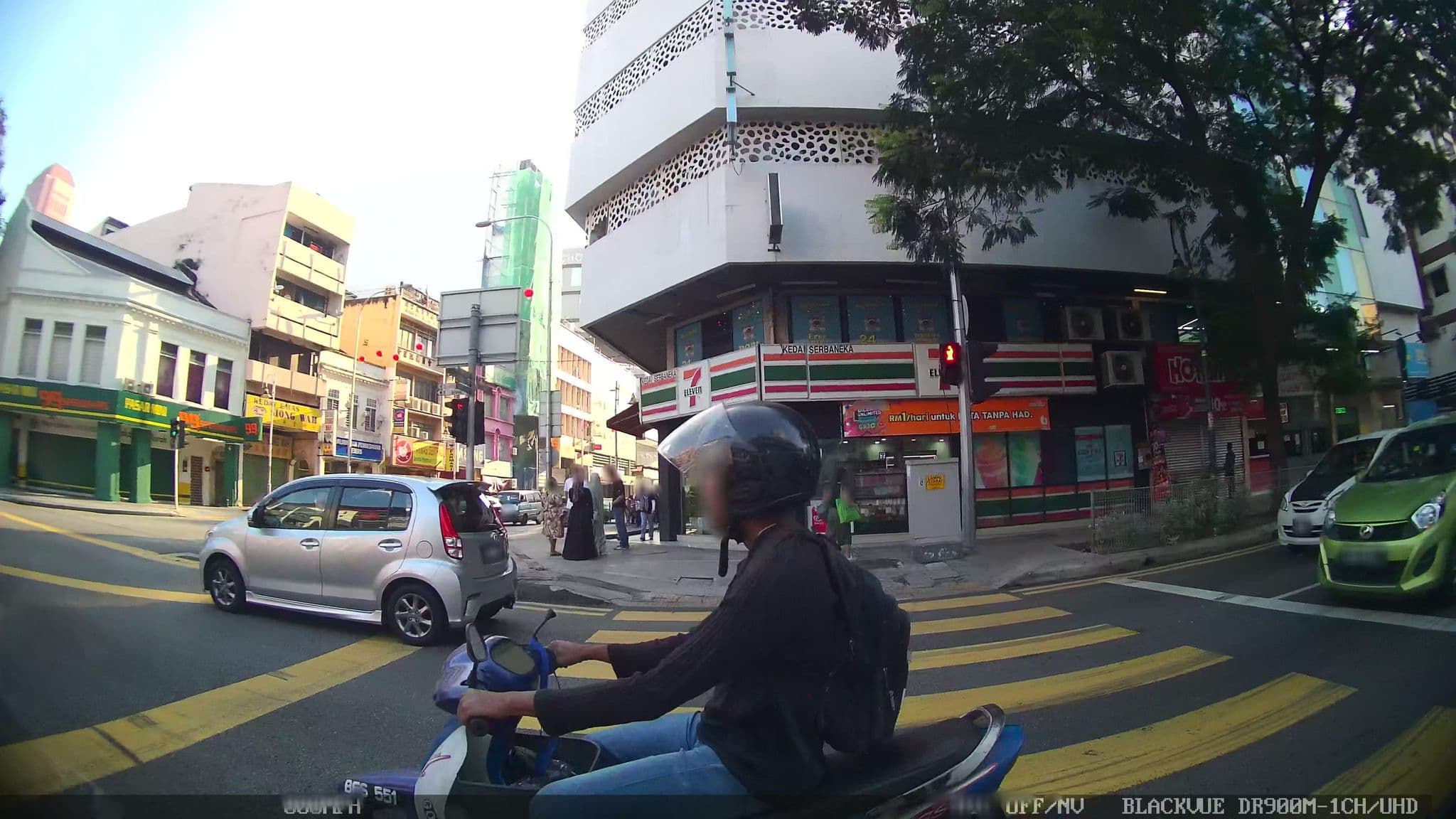 Street view near Hotel Mekong, Kampung Baru — © kaart_4 (CC BY-SA · Mapillary)
