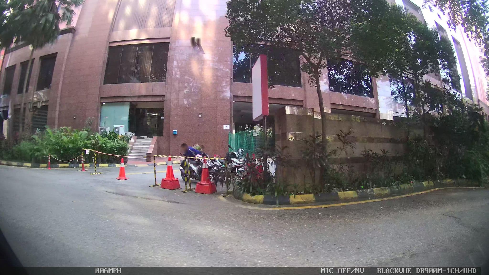 Street view near Grand Seasons Hotel Level 25, Kampung Baru — © kaart_3 (CC BY-SA · Mapillary)