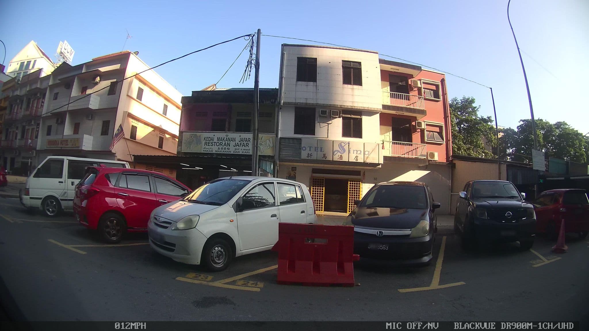 Street view near Sima hotal, Kampung Baru — © kaart_3 (CC BY-SA · Mapillary)