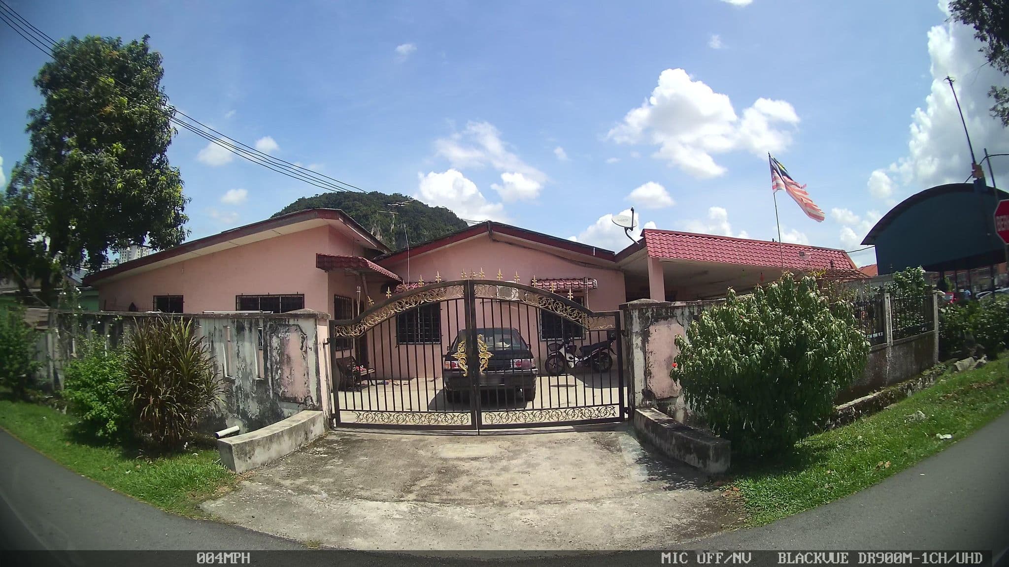 Street view near Jalan 3, Batu Caves — © kaart_4 (CC BY-SA · Mapillary)
