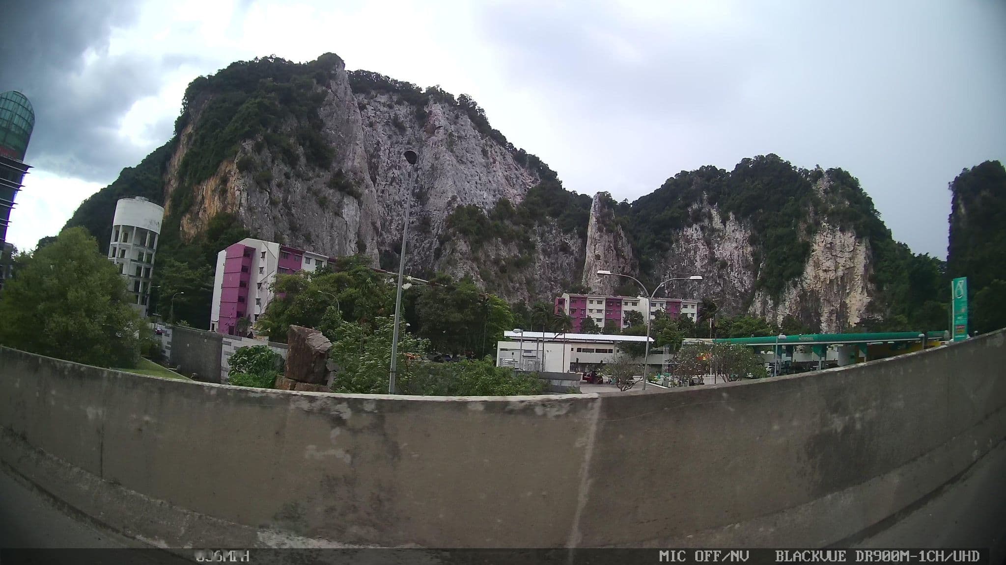 Street view near shang Ri La, Batu Caves — © kaart_4 (CC BY-SA · Mapillary)