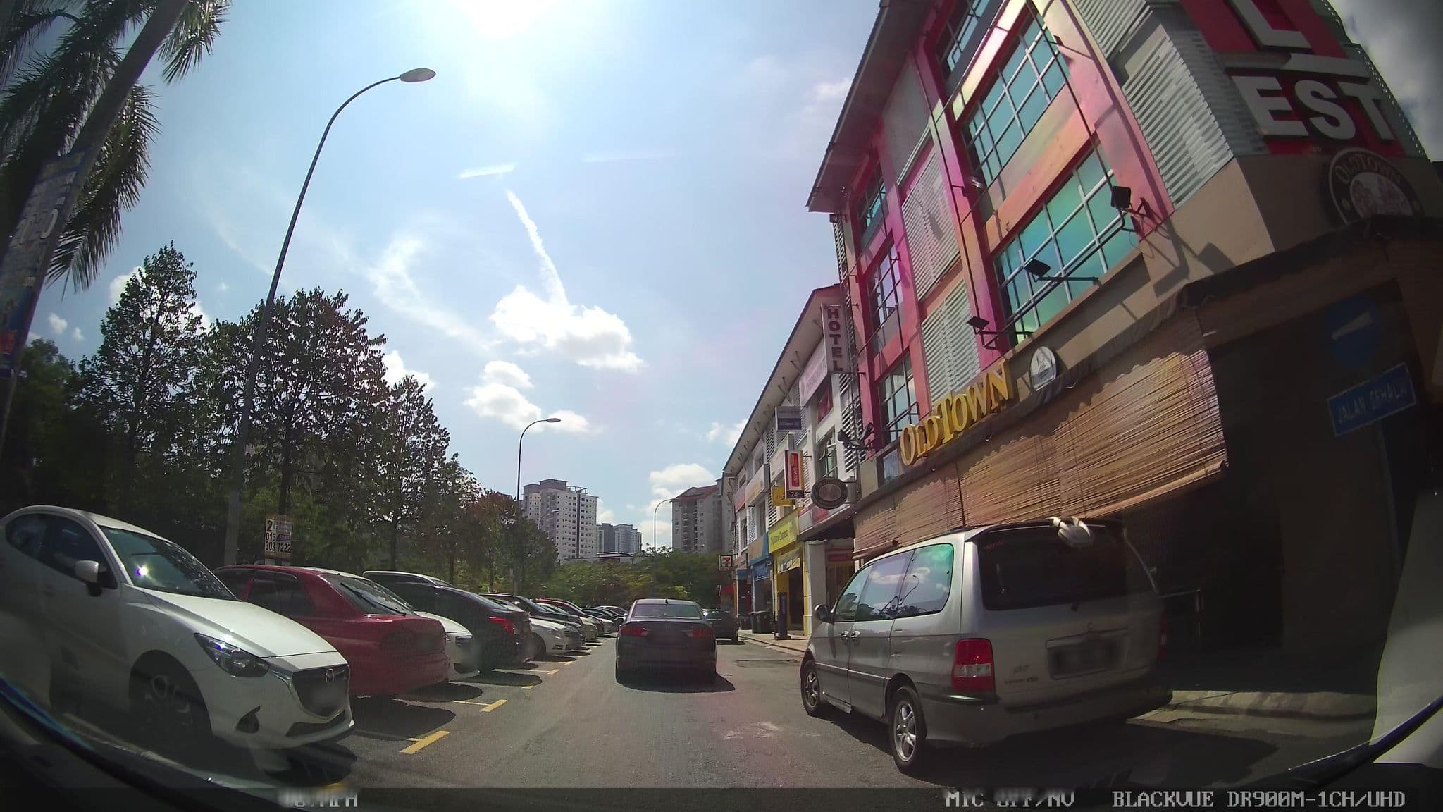 Street view near EST Hotel, Cheras — © kaart5 (CC BY-SA · Mapillary)