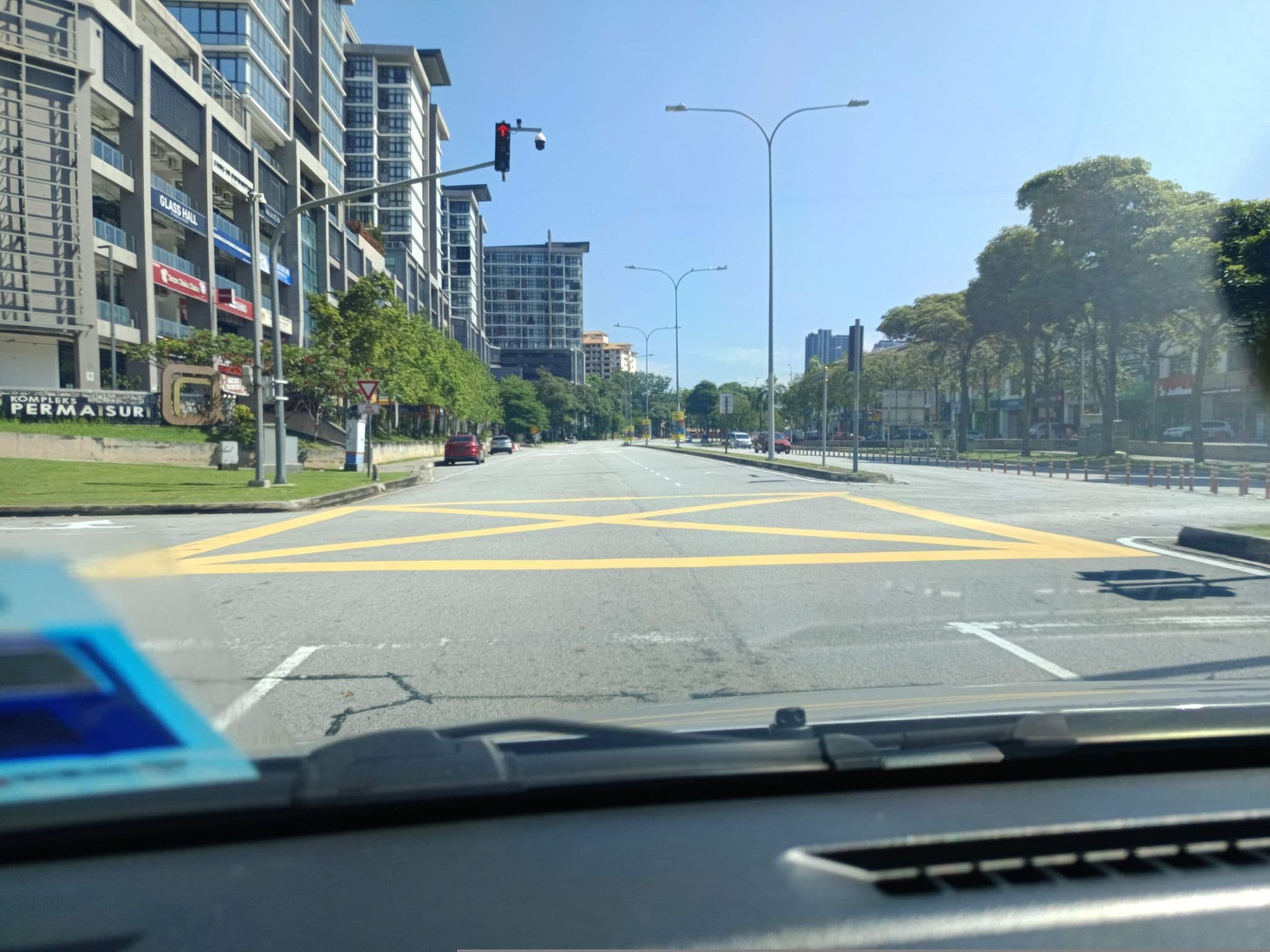 Street view near hotel aliff, Desa Petaling — © YikQin (CC BY-SA · Mapillary)