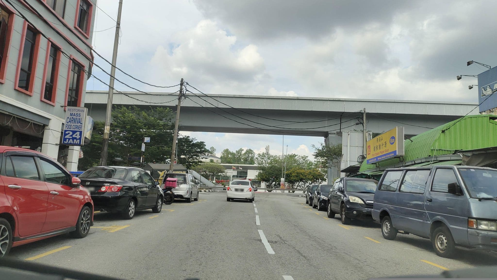 Street view near FB Hotel, Cheras — © zh9567 (CC BY-SA · Mapillary)