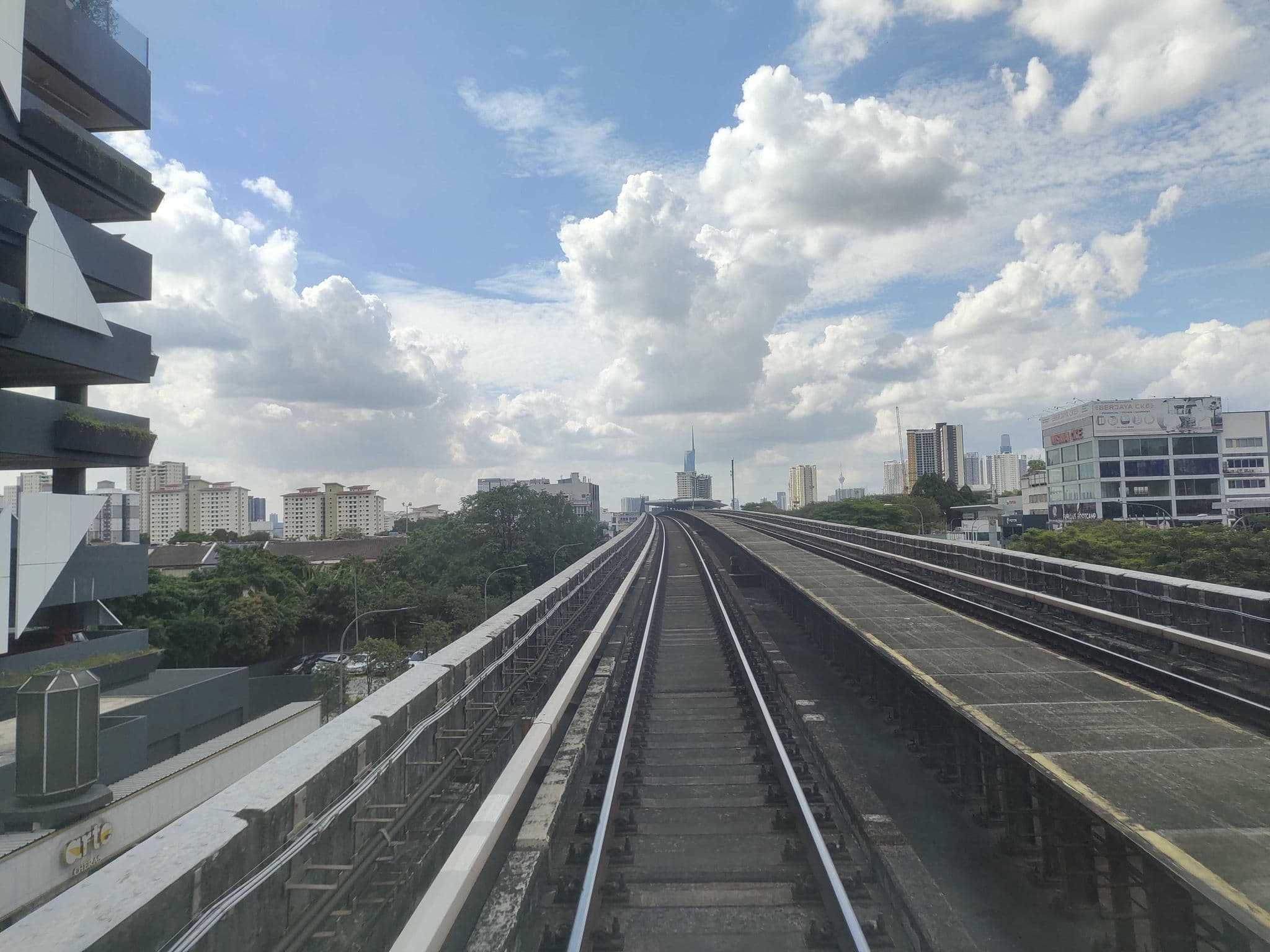 Street view near Smile Hotel Cheras Pudu KL, Cheras — © zh9567 (CC BY-SA · Mapillary)