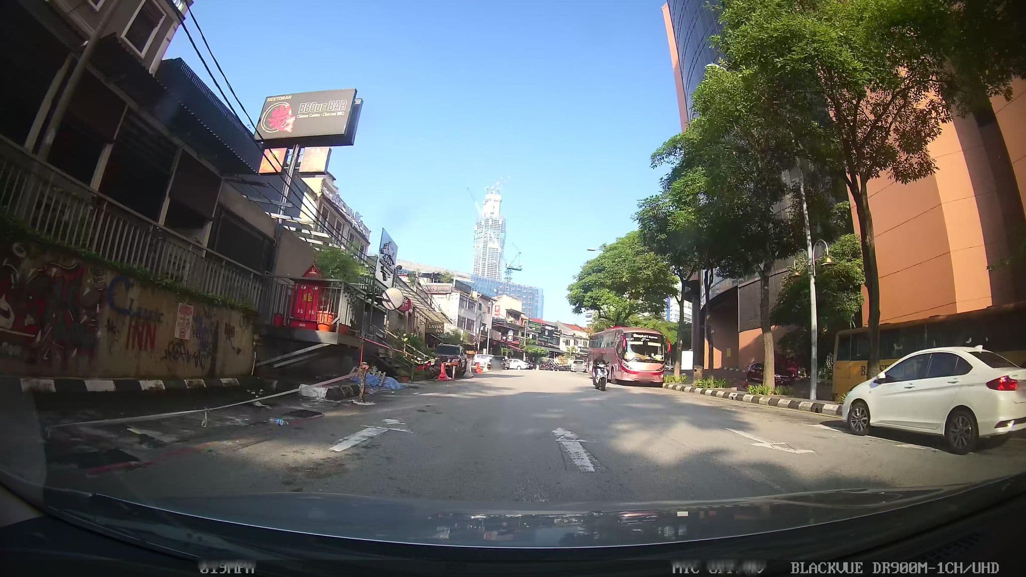 Street view near Gymnasium @ Furama, Bukit Bintang — © kaart_3 (CC BY-SA · Mapillary)