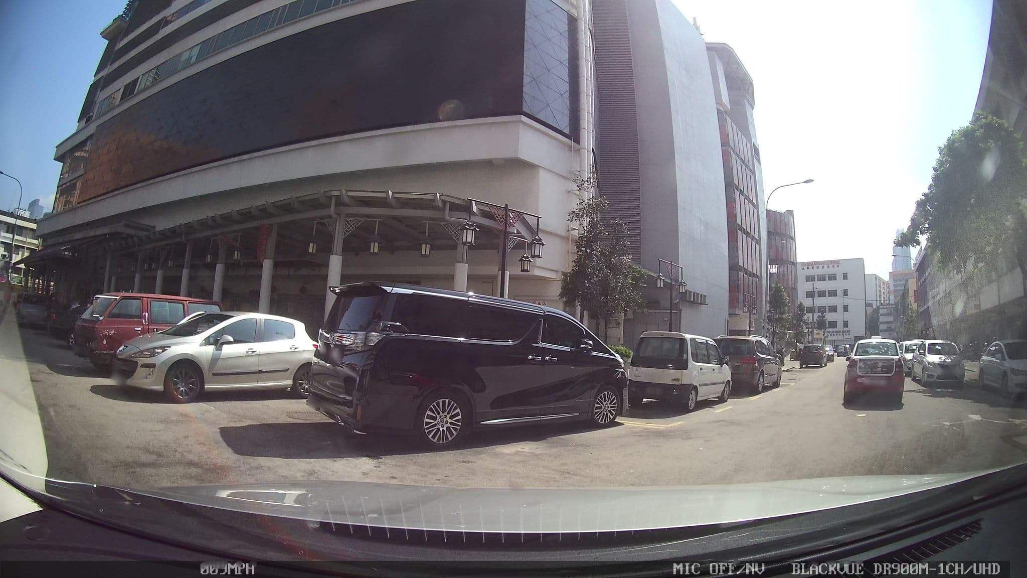 Street view near Mercure Shaw Parade Pool, Bukit Bintang — © kaart_3 (CC BY-SA · Mapillary)