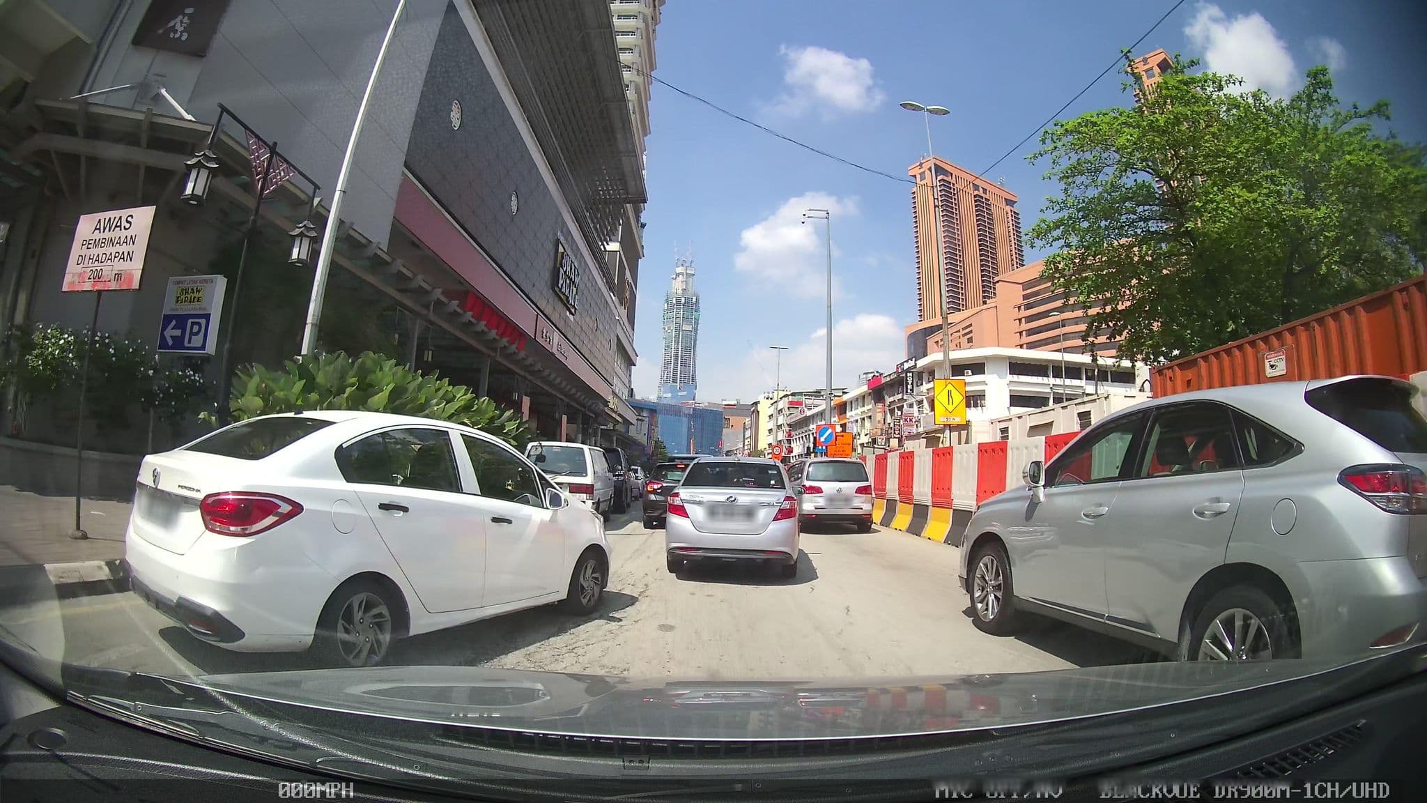 Street view near Sim Hotel by The Qube World, Bukit Bintang — © kaart_3 (CC BY-SA · Mapillary)