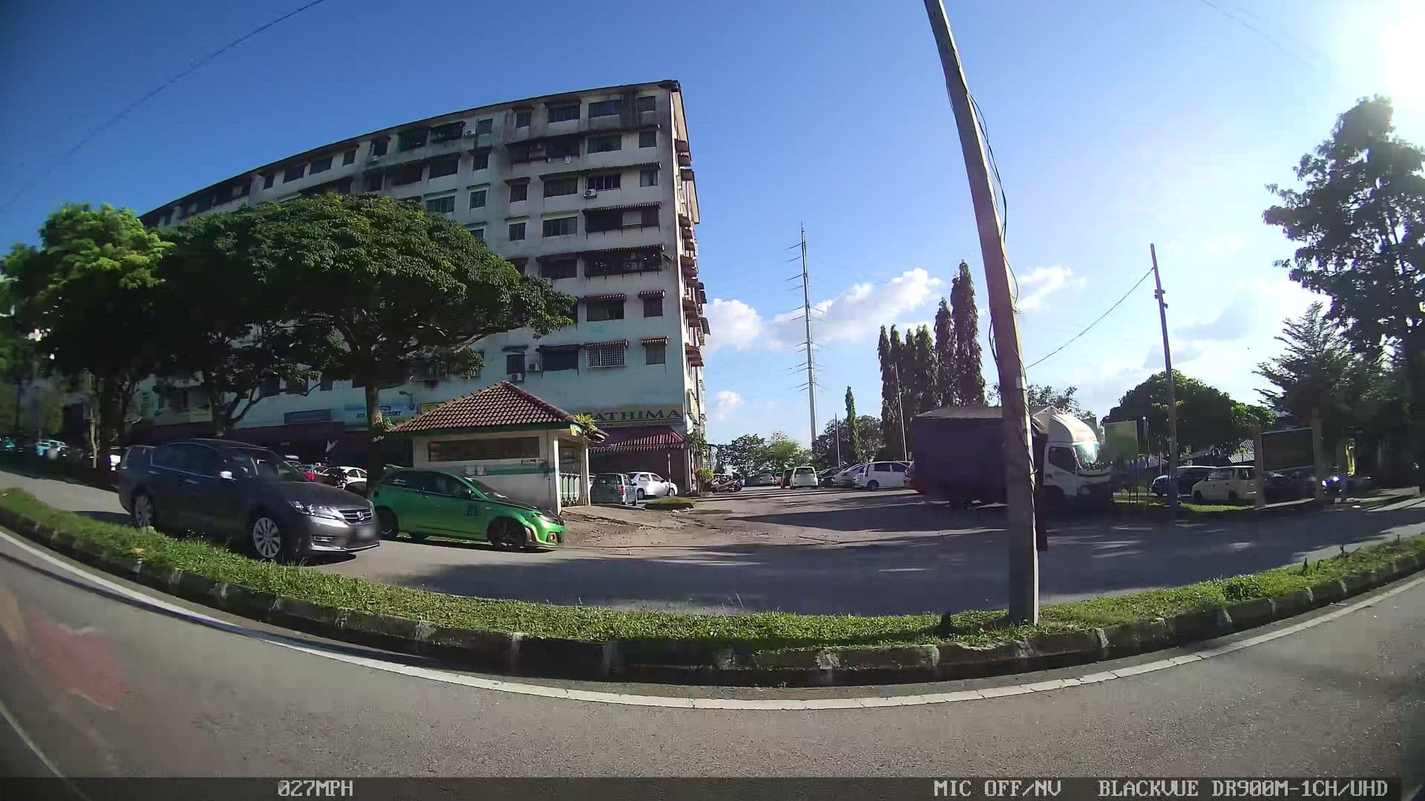 Street view near hotel, Alam Damai — © kaart_3 (CC BY-SA · Mapillary)