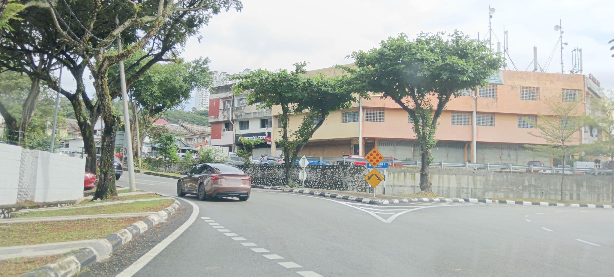 Street view near Sunshine Hotel, Cheras — © zh9567 (CC BY-SA · Mapillary)