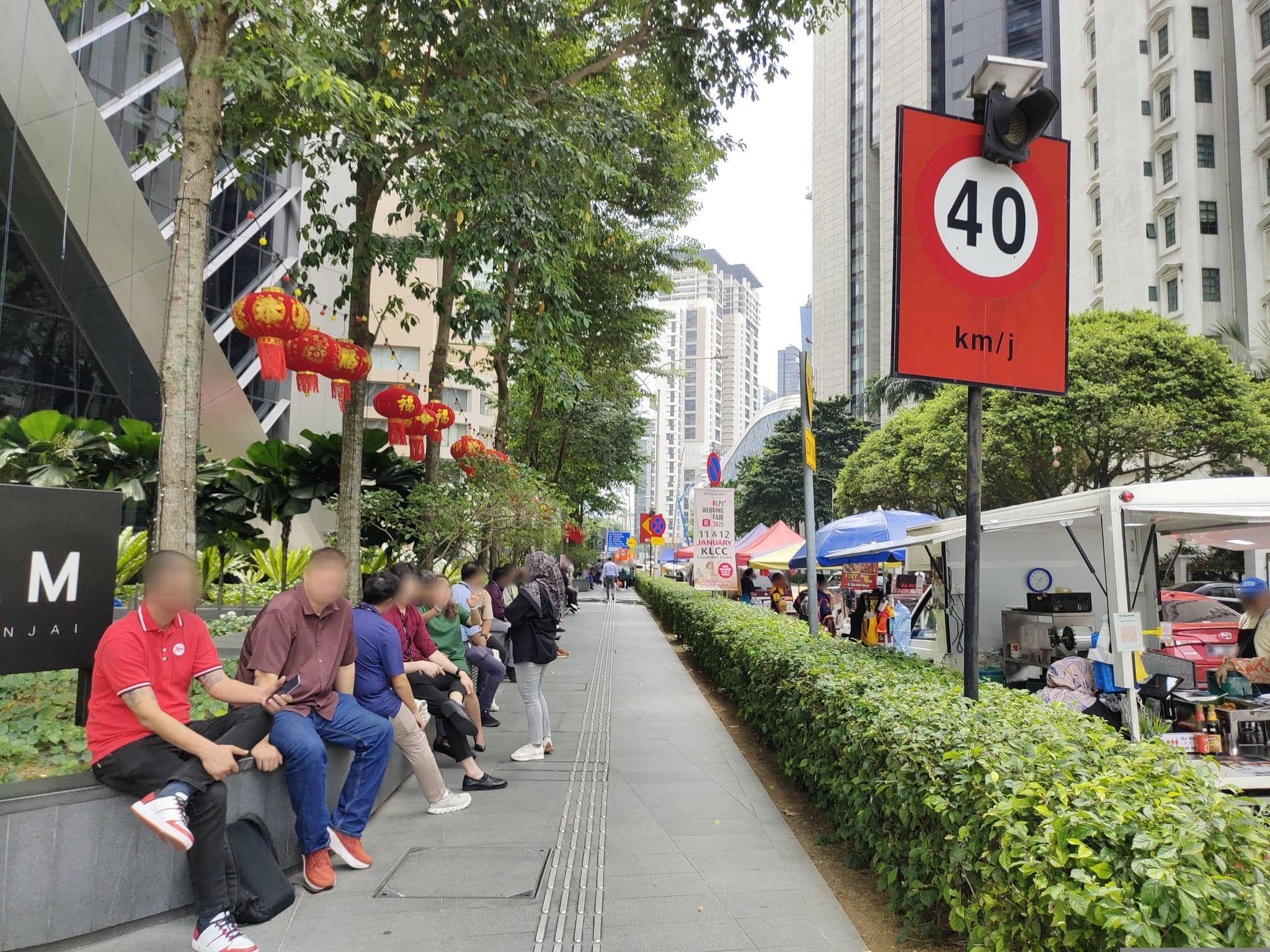Street view near presidential suite intercontinental room, Bukit Bintang — © zh9567 (CC BY-SA · Mapillary)