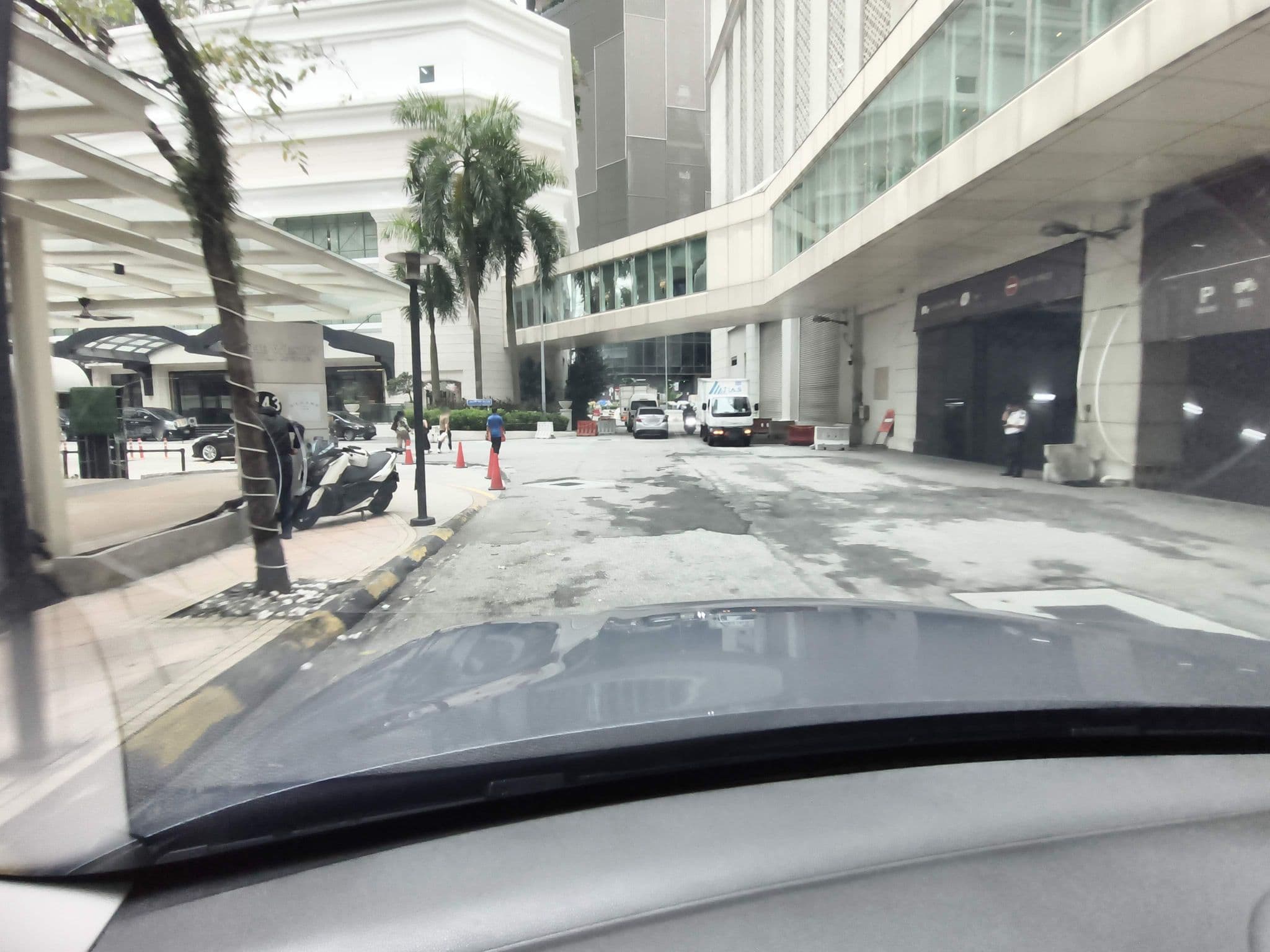 Street view near The Westin Hotel Parking Zone, Bukit Bintang — © lin_wang (CC BY-SA · Mapillary)