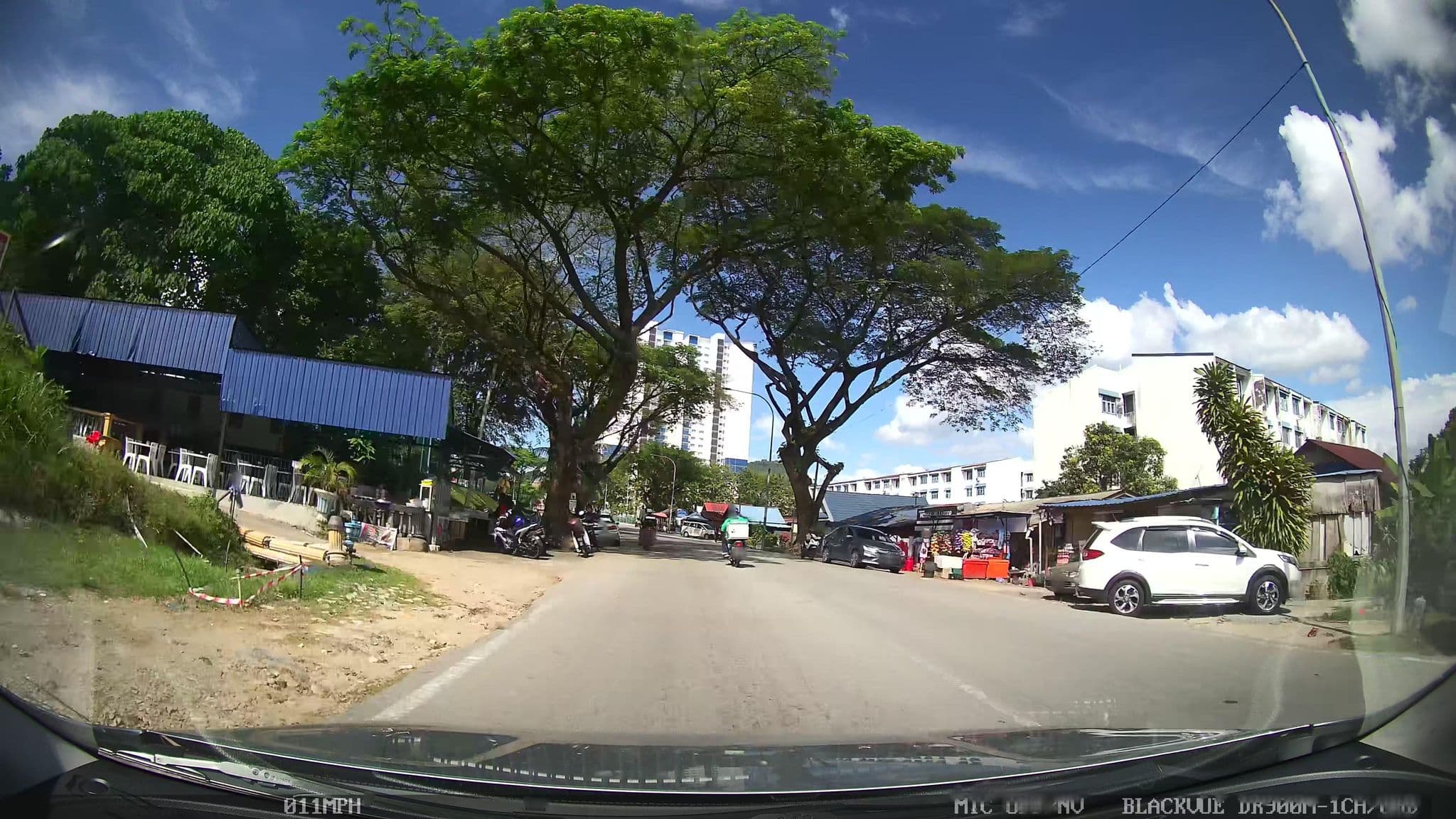 Street view near Mermaid Resort, Cherating, Kampong Datuk Keramat — © kaart_3 (CC BY-SA · Mapillary)