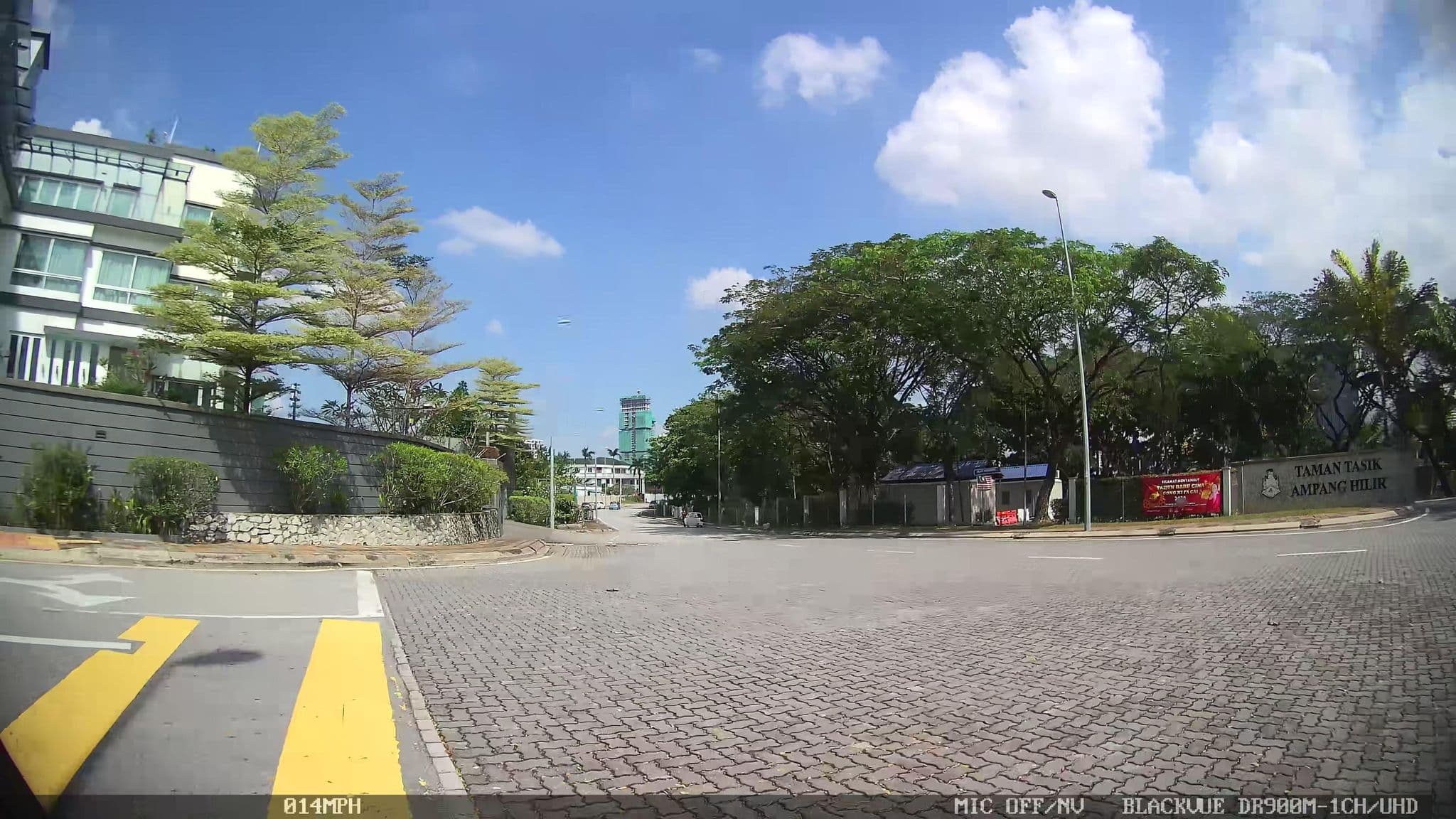 Street view near Sucasa Hotel & Service Apartments, Kampong Datuk Keramat — © kaart_3 (CC BY-SA · Mapillary)
