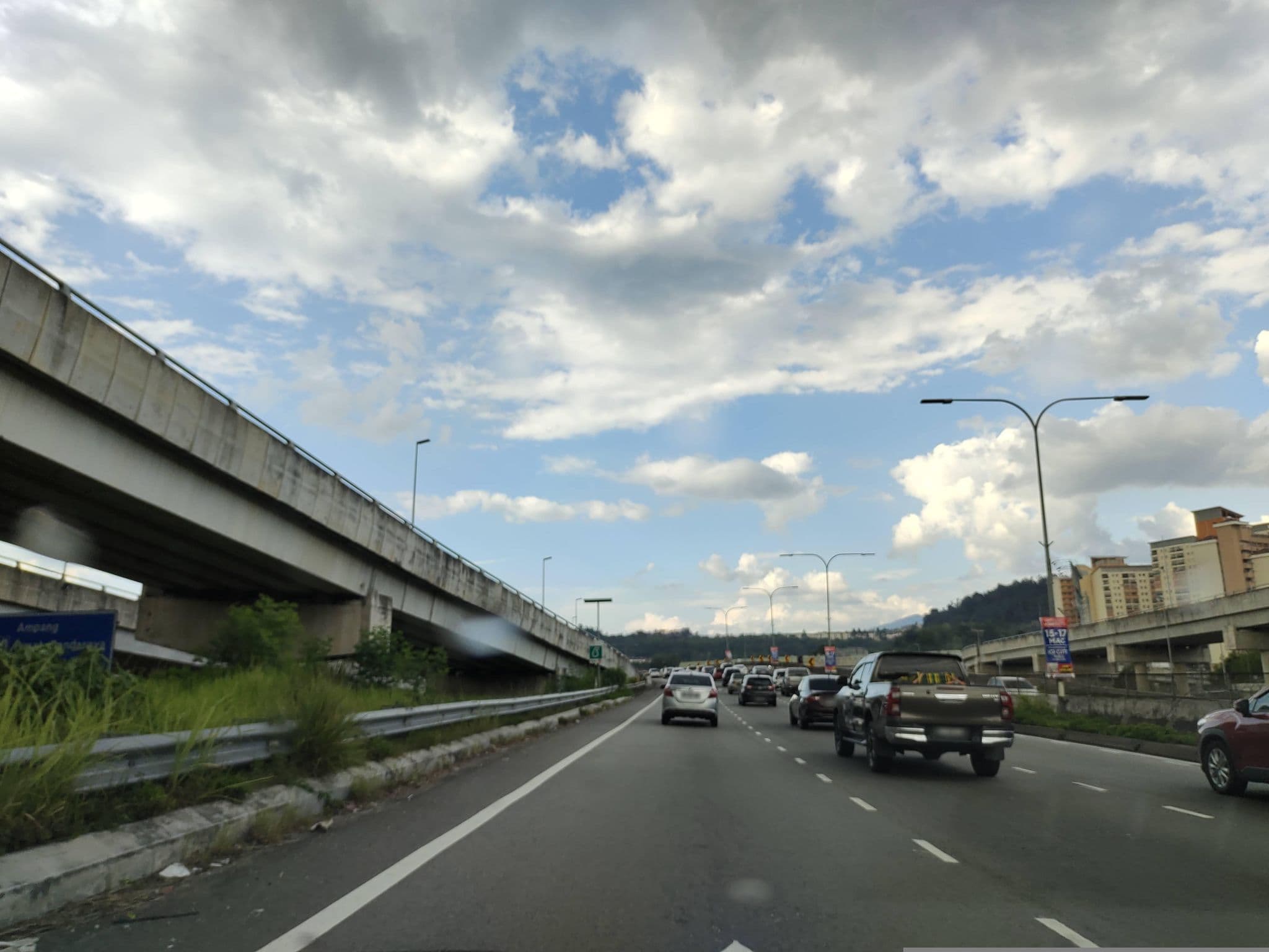 Street view near The Awesomeness In Life, Ulu Kelang — © zh9567 (CC BY-SA · Mapillary)