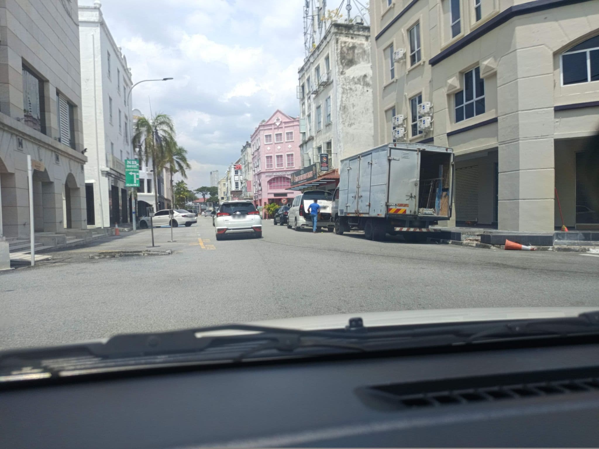 Street view near Asia Heritage Hotel, Malacca — © YikQin (CC BY-SA · Mapillary)