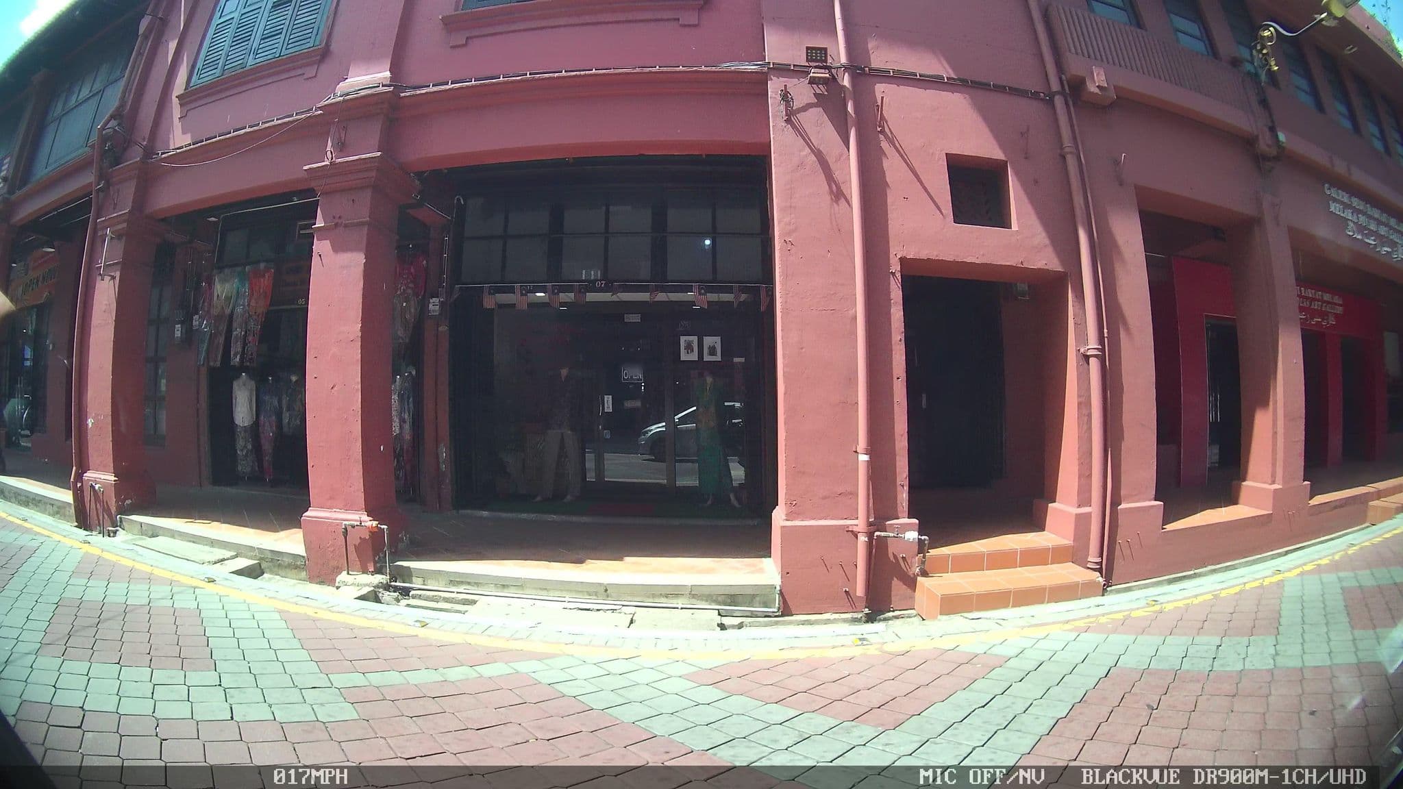 Street view near The Rucksack Caratel - Jonker Wing, Malacca — © kaart5 (CC BY-SA · Mapillary)