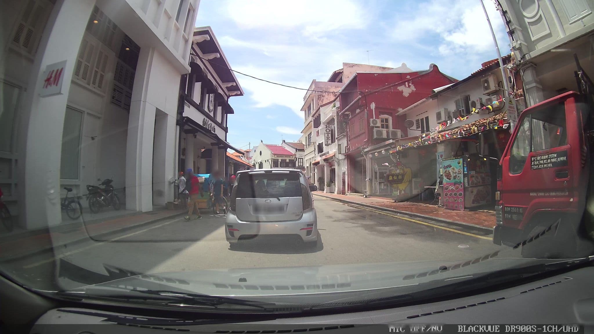 Street view near HangOut@Jonker, Malacca — © grobin (CC BY-SA · Mapillary)