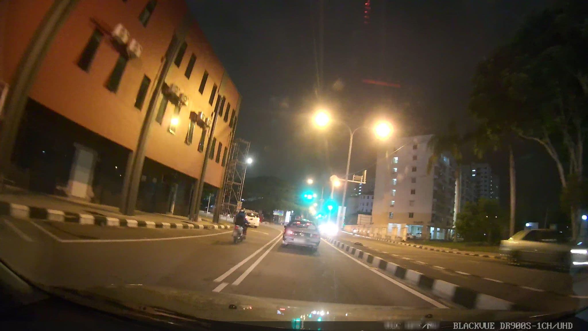 Street view near Elmark Hotel, Ujong Pasir — © grobin (CC BY-SA · Mapillary)