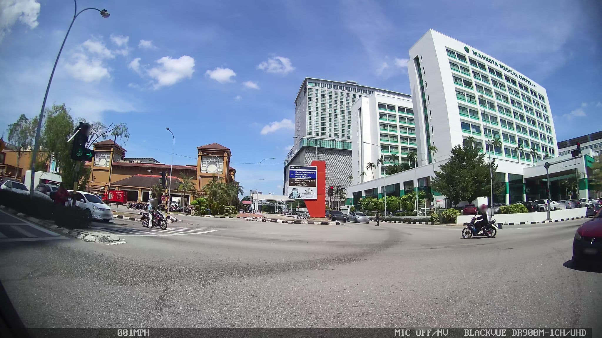 Street view near Orchid Hall Mahkota Hotel, Malacca — © kaart_3 (CC BY-SA · Mapillary)