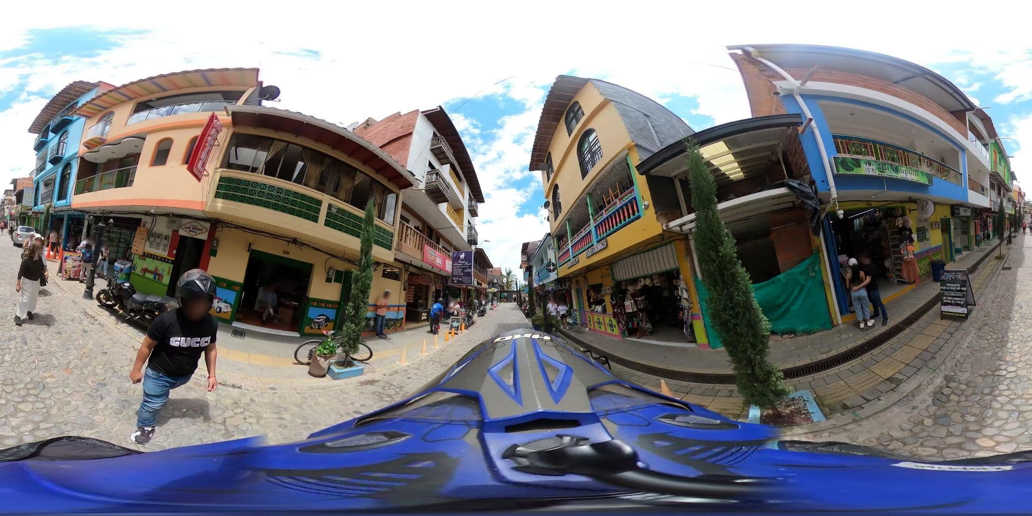 Street view near Hotel Real, Guatapé — © 360recorrido (CC BY-SA · Mapillary)
