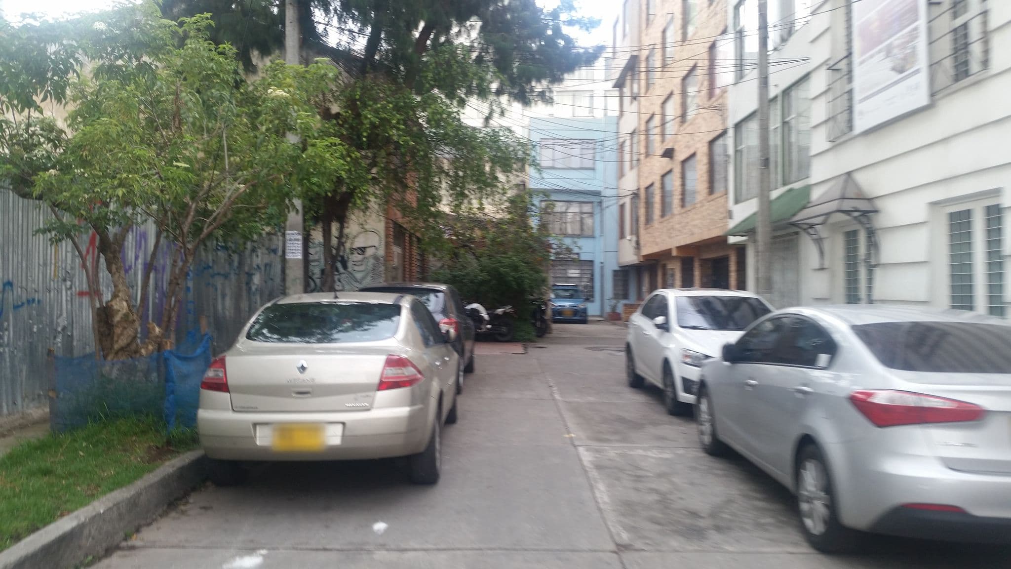 Street view near Ole Mi Casa Hostal, Bogotá — © ejegg (CC BY-SA · Mapillary)