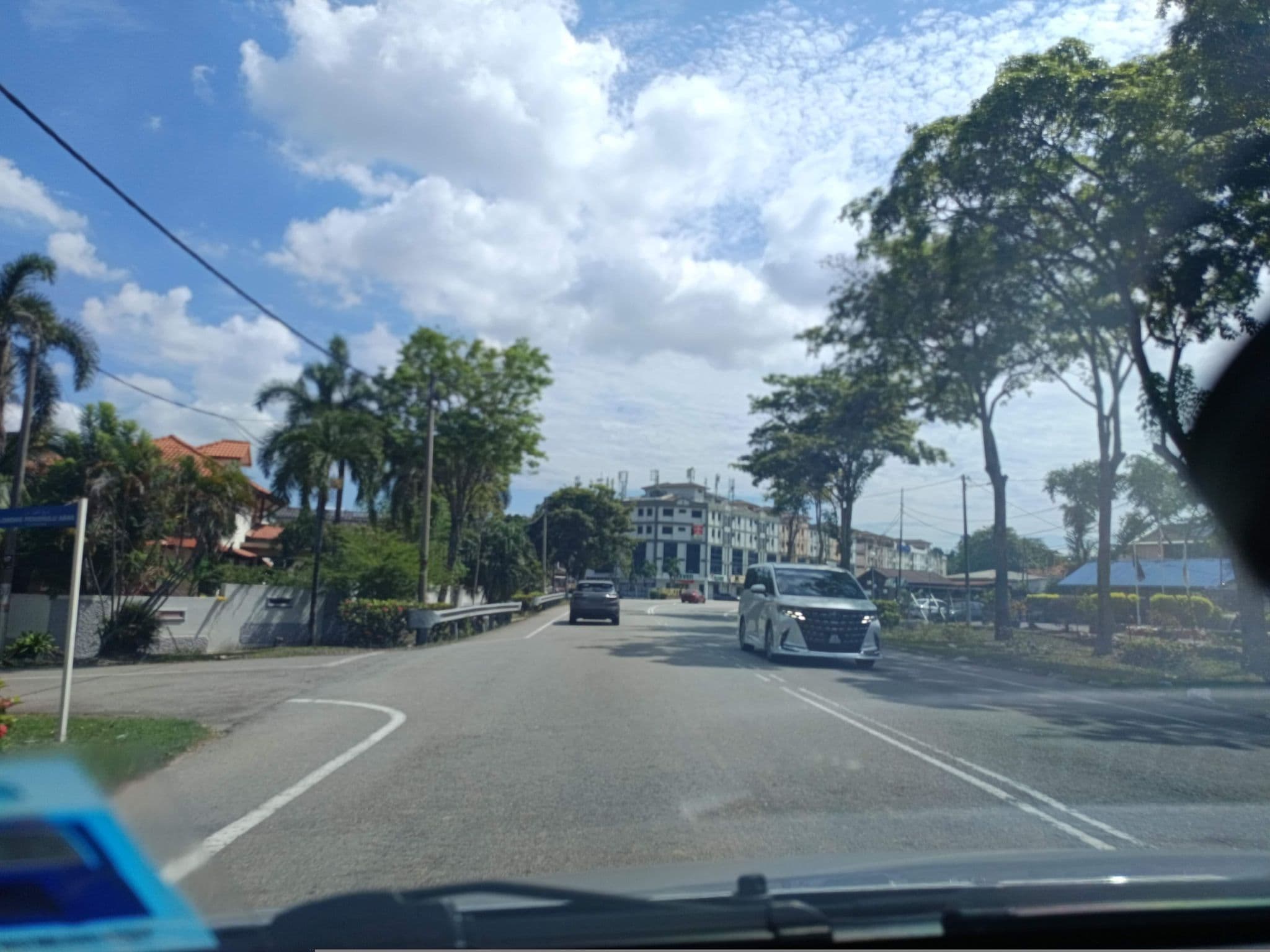 Street view near Bilik Kami, Kampung Bukit Baharu — © YikQin (CC BY-SA · Mapillary)