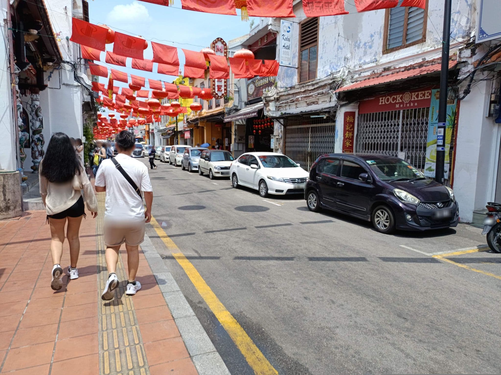 Street view near Home In The Garden, Malacca — © YikQin (CC BY-SA · Mapillary)