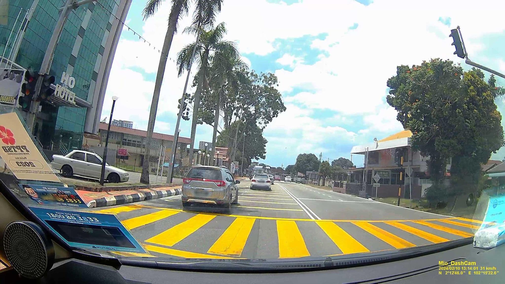 Street view near M Hotel Melaka, Malacca — © hcyen (CC BY-SA · Mapillary)