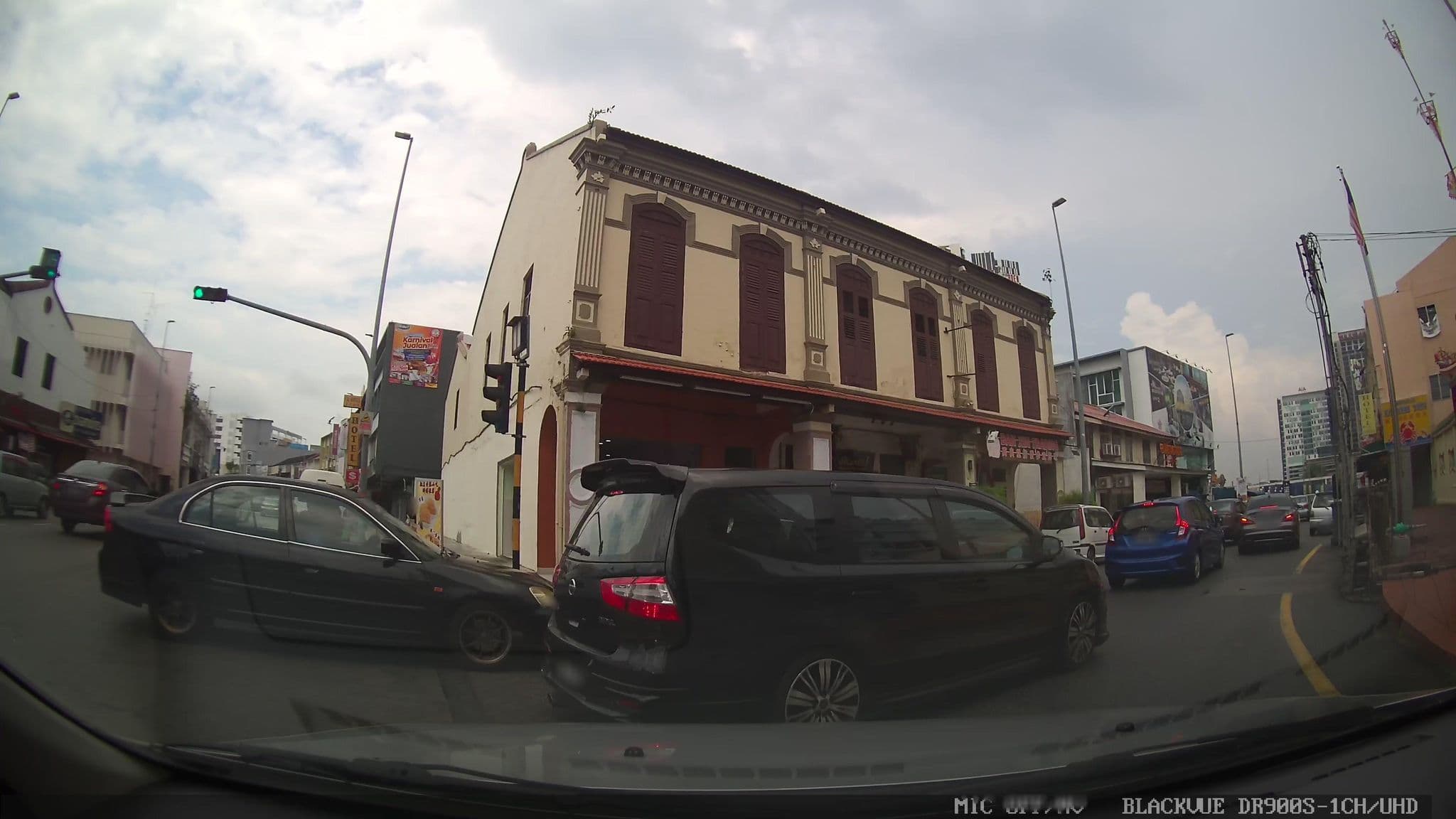 Street view near Aldy Thoo Hotel - Chinatown, Malacca — © grobin (CC BY-SA · Mapillary)