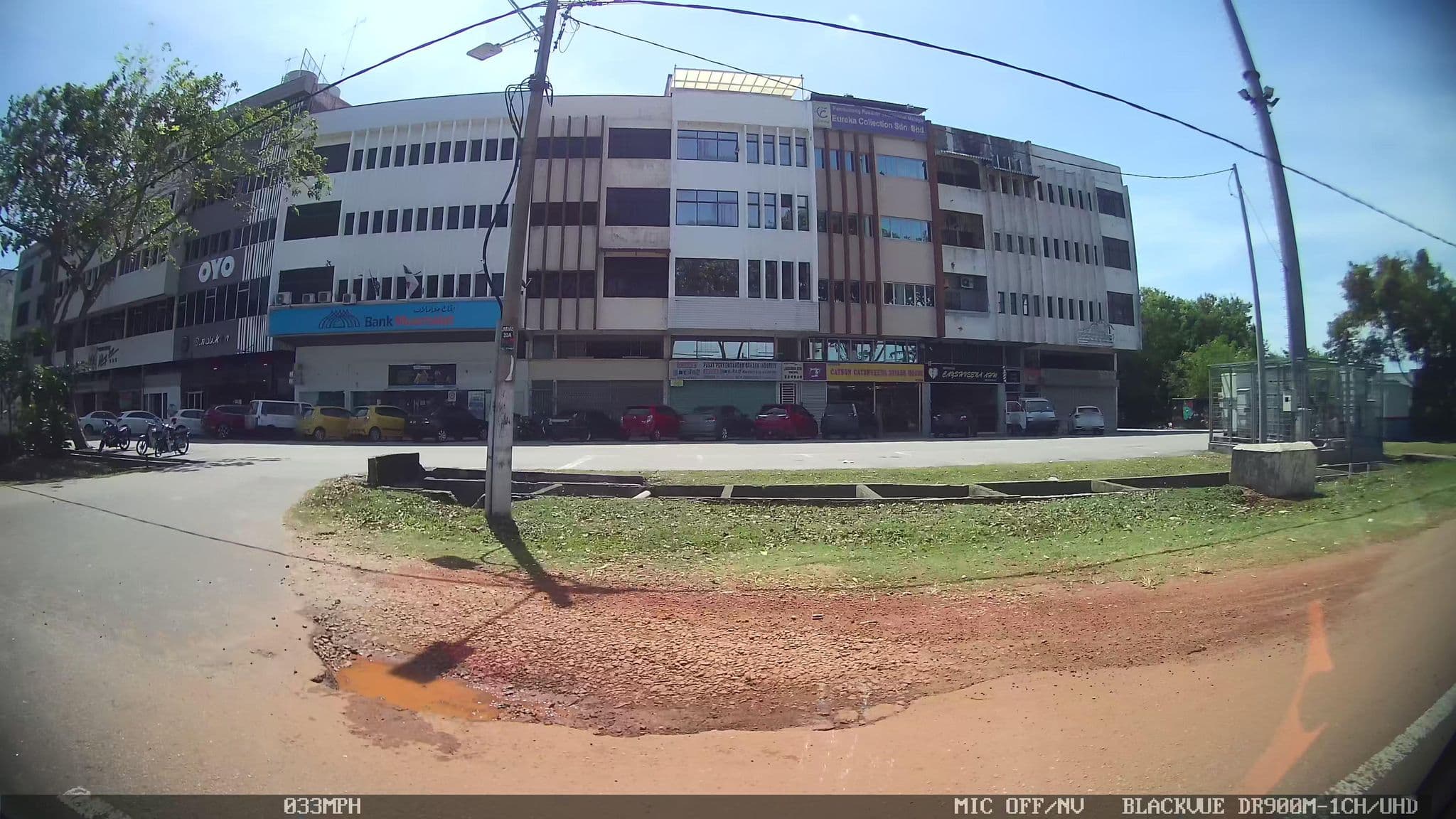 Street view near Semabok Inn, Ujong Pasir — © kaart5 (CC BY-SA · Mapillary)