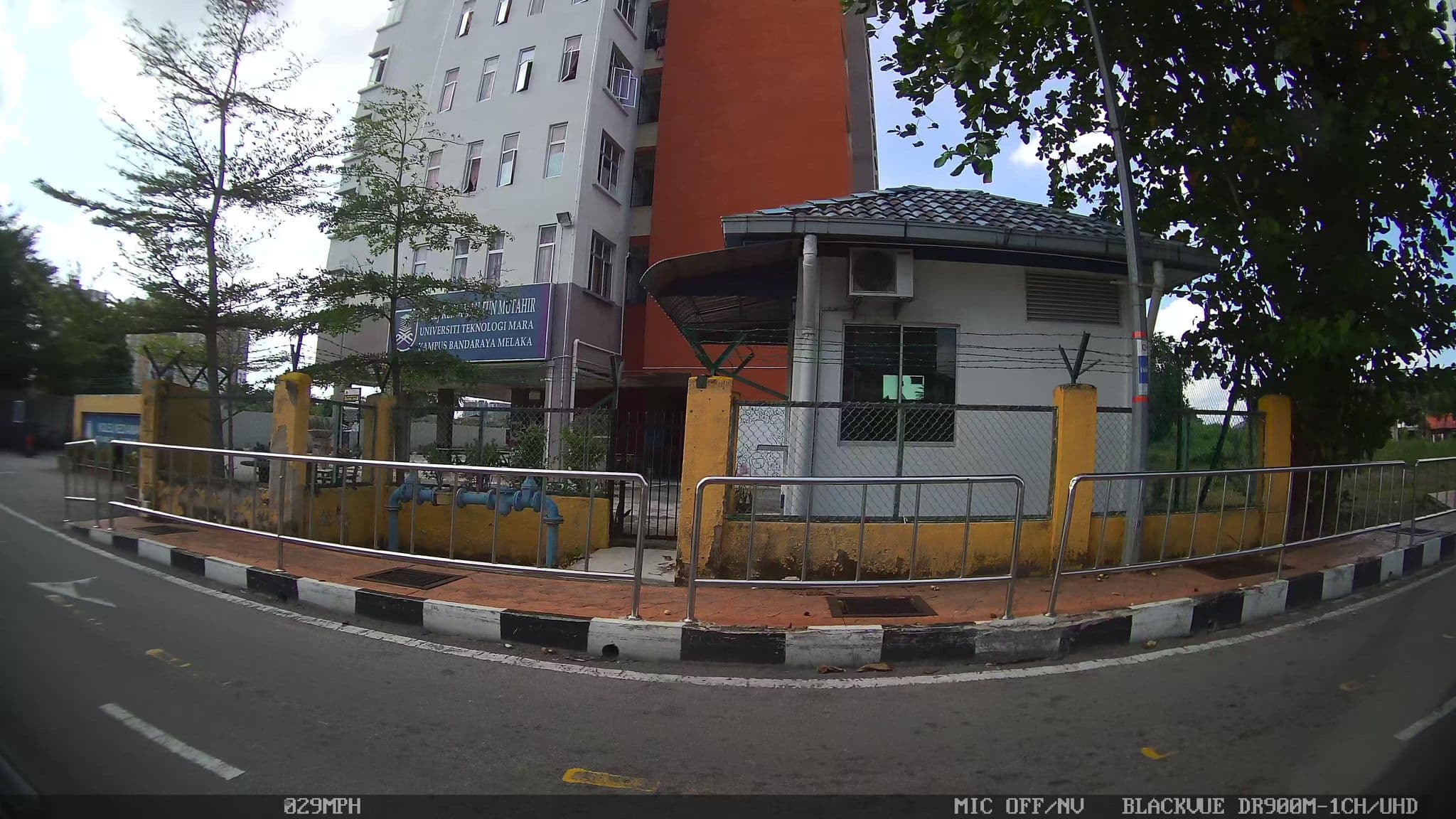 Street view near Chorus Paradise Hotel Port Dickson, Malacca — © kaart_3 (CC BY-SA · Mapillary)