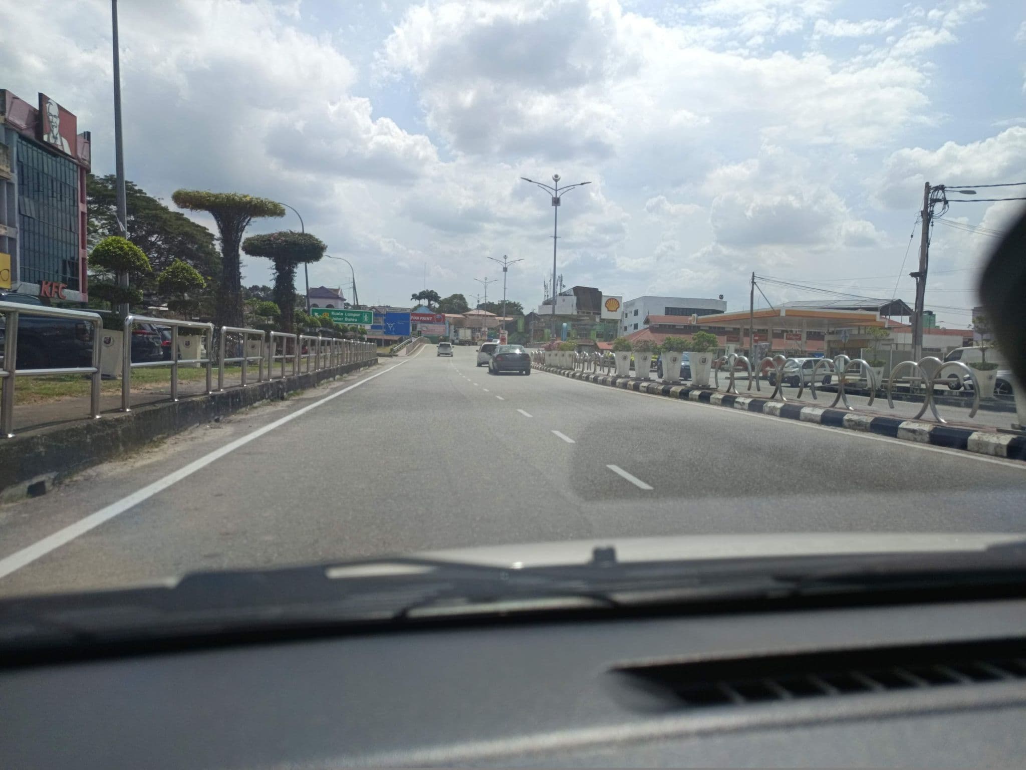 Street view near Hotel Sri Impian, Bemban — © YikQin (CC BY-SA · Mapillary)