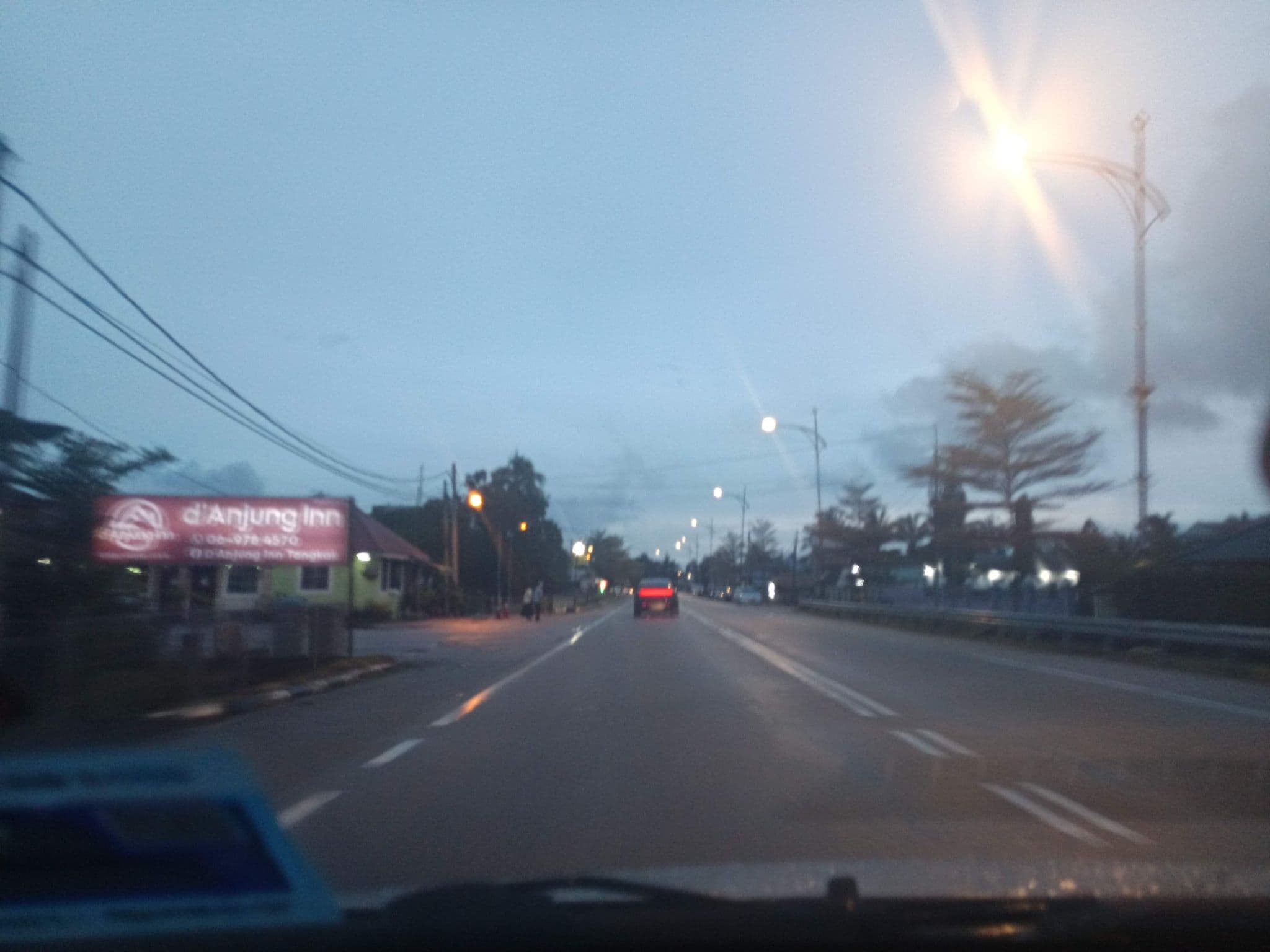 Street view near D'Anjung Inn, Tangkak — © YikQin (CC BY-SA · Mapillary)