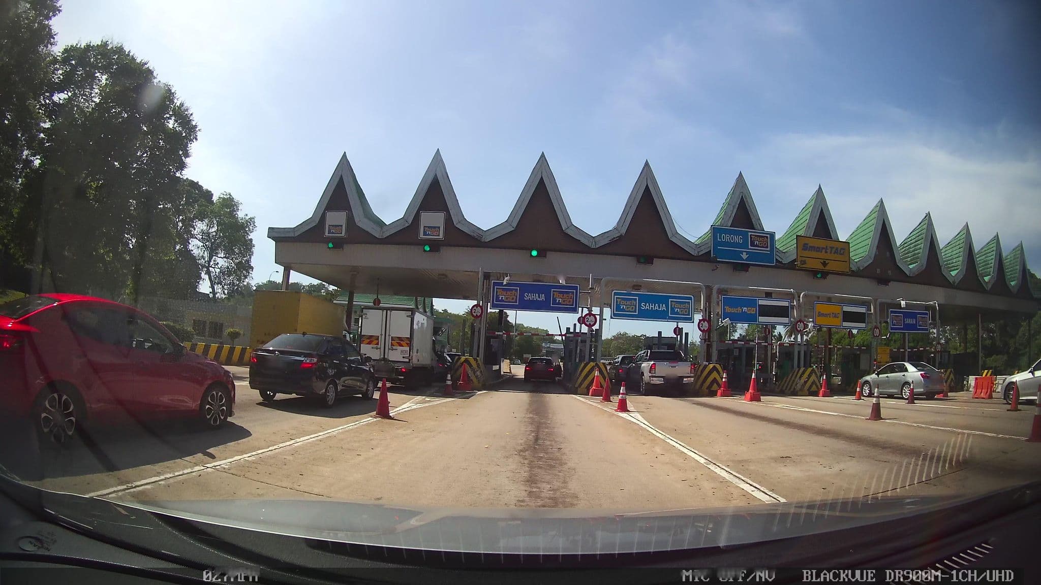 Street view near Bilik 265, Durian Tunggal — © kaart_3 (CC BY-SA · Mapillary)