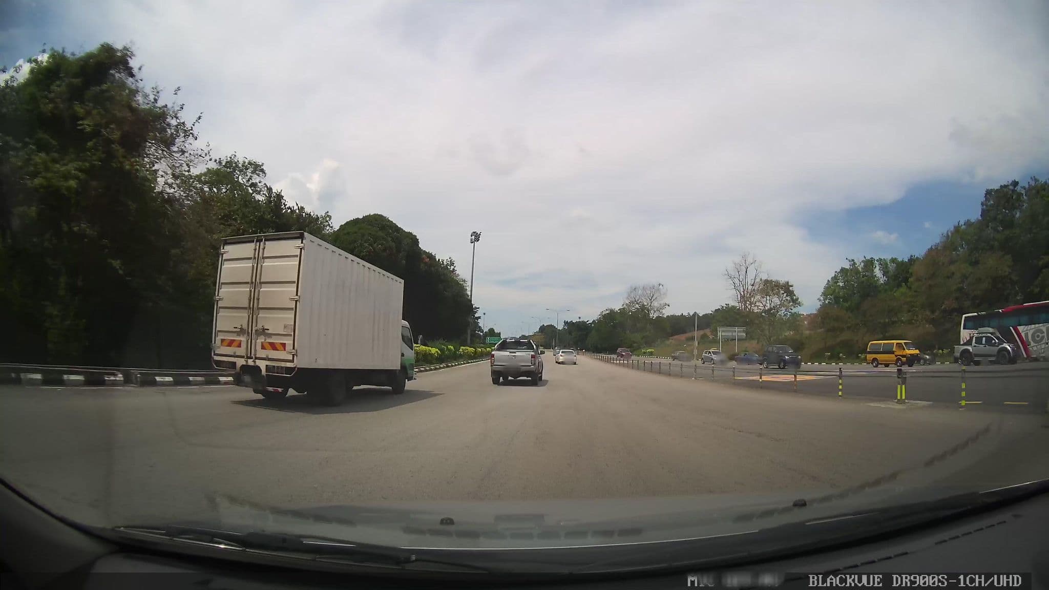 Street view near Room 258 Puteri Resort,Ayer Keroh,Melaka, Durian Tunggal — © grobin (CC BY-SA · Mapillary)