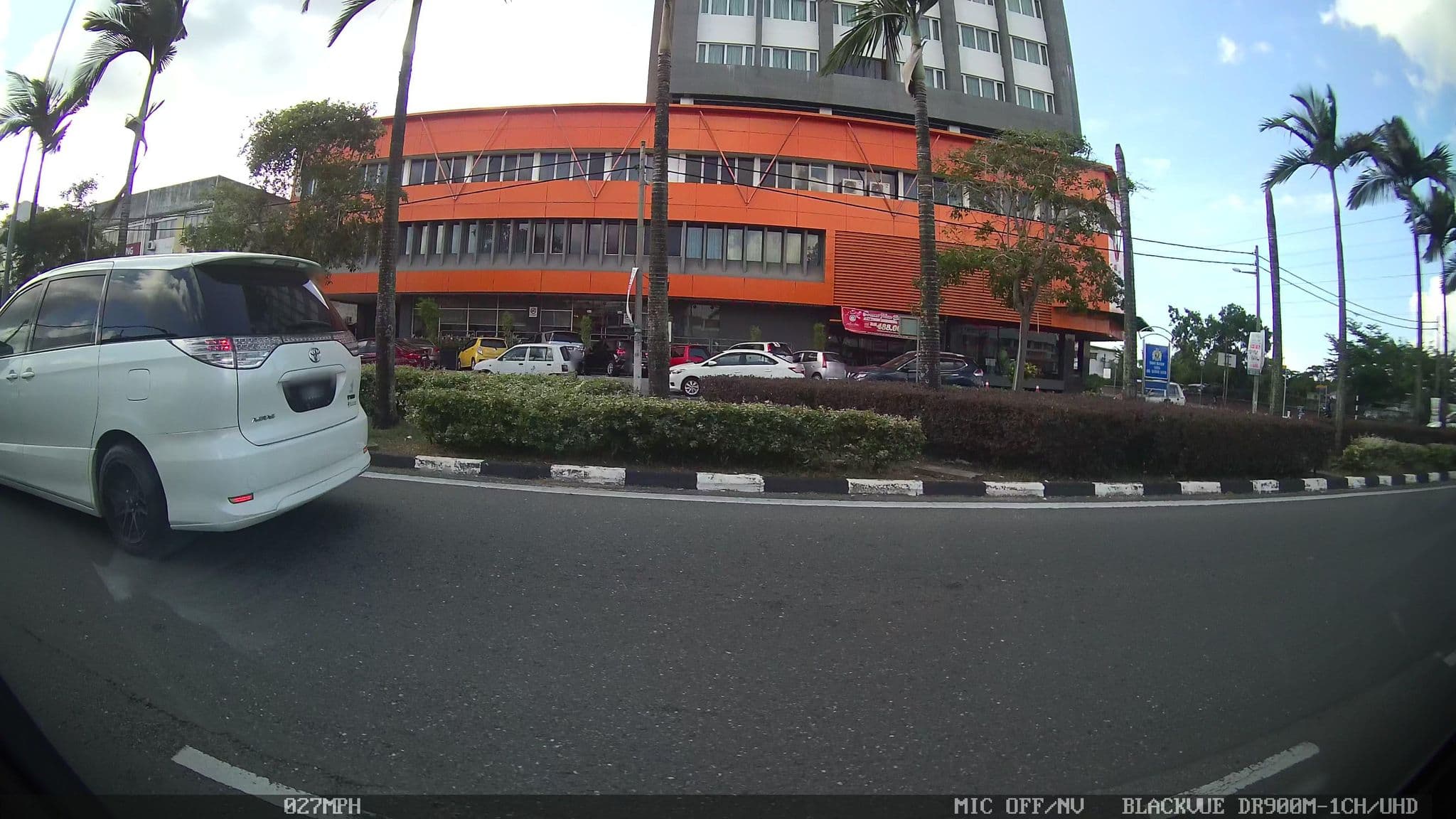 Street view near PineTree Hotel Batu Pahat, Batu Pahat — © kaart5 (CC BY-SA · Mapillary)