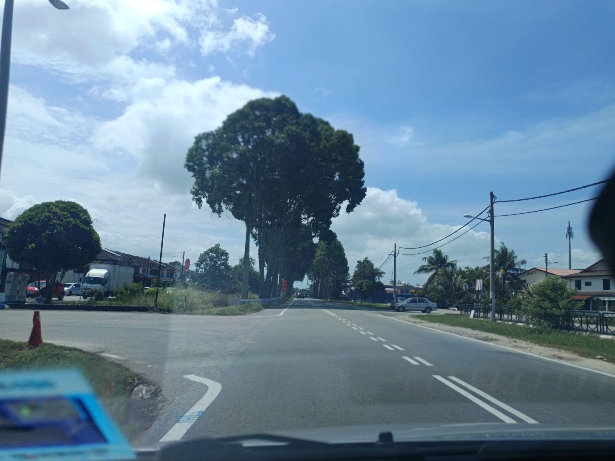 Street view near Rumah Tumpangan No 45, Muar — © YikQin (CC BY-SA · Mapillary)