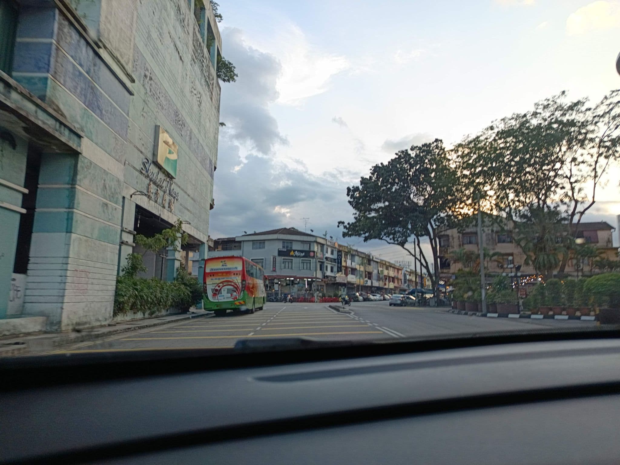 Street view near Good Hope Hotel, Mukim Pulai — © YikQin (CC BY-SA · Mapillary)