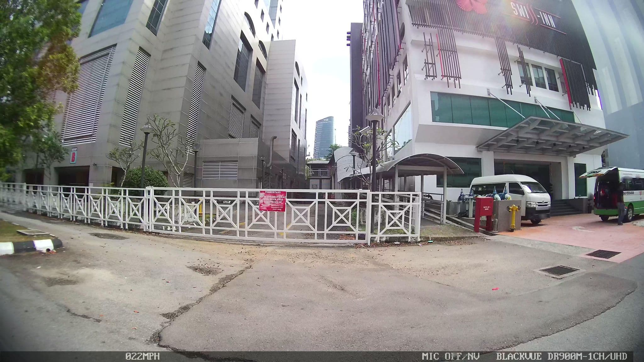 Street view near Swiss-Inn Johor Bahru, Johor Bahru — © kaart_3 (CC BY-SA · Mapillary)