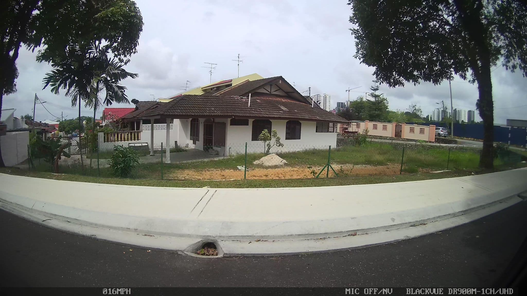 Street view near Mommy's Room , Kampung Larkin Lama — © kaart5 (CC BY-SA · Mapillary)