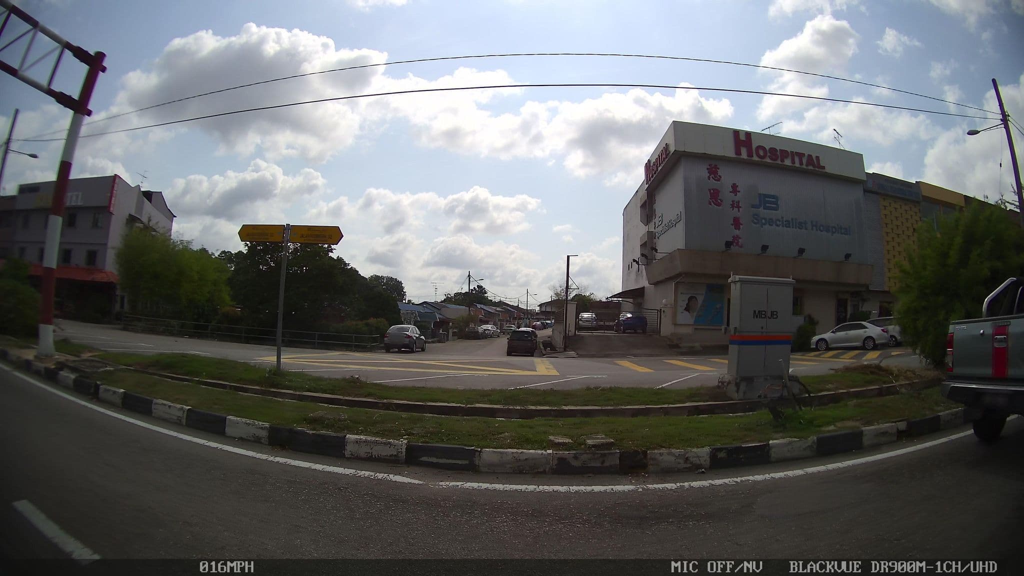 Street view near Hotel Ria, Johor Jaya — © kaart_3 (CC BY-SA · Mapillary)