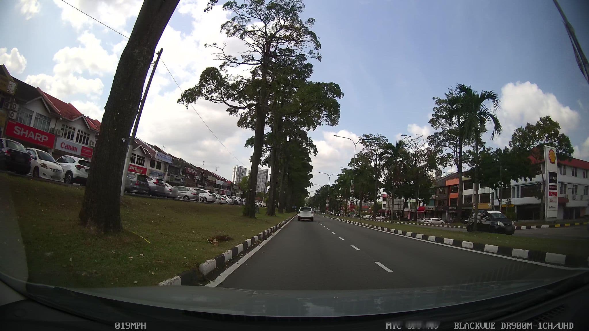 Street view near Aspen Summer Hotel, Johor Jaya — © kaart_3 (CC BY-SA · Mapillary)