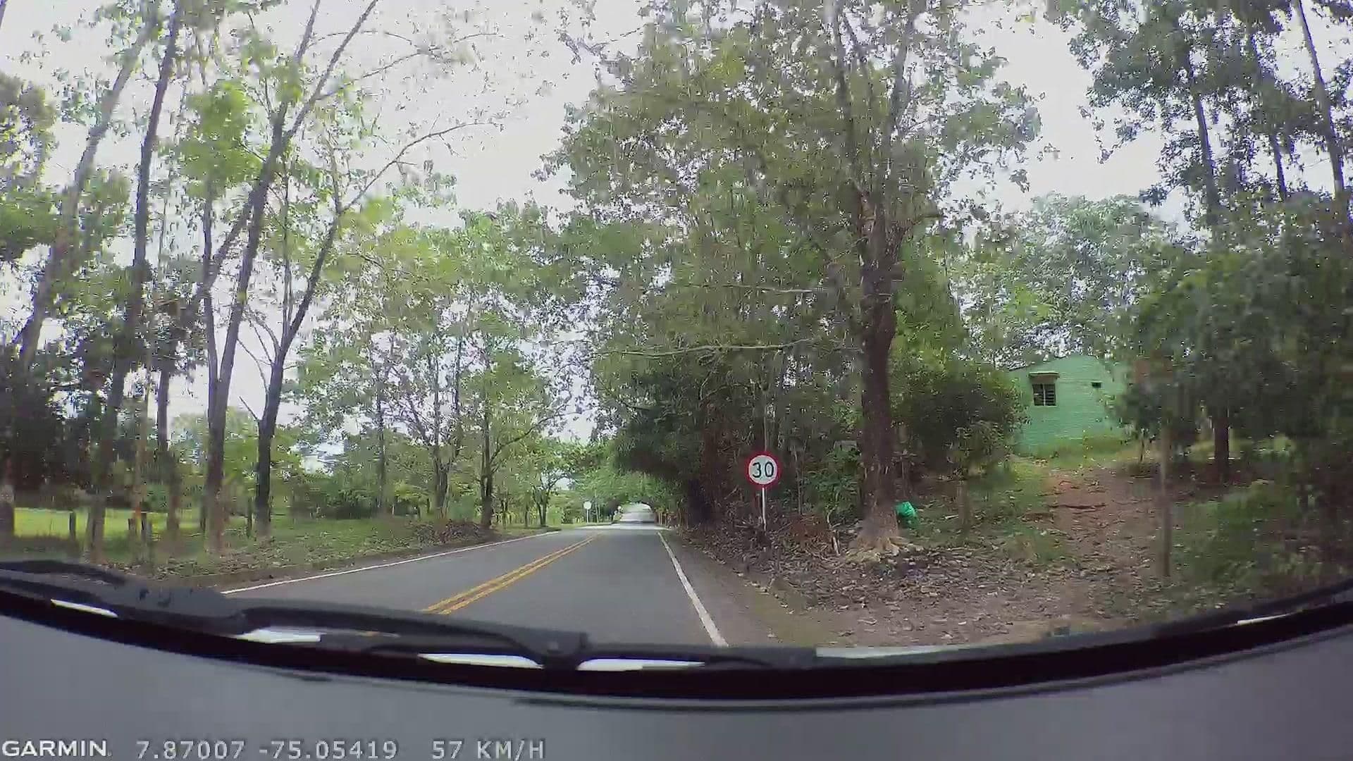 Street view near 02 vibró 01 motonivelaora 02 comoctadores de llanta y 01 finisher, Caucasia — © santi1708 (CC BY-SA · Mapillary)
