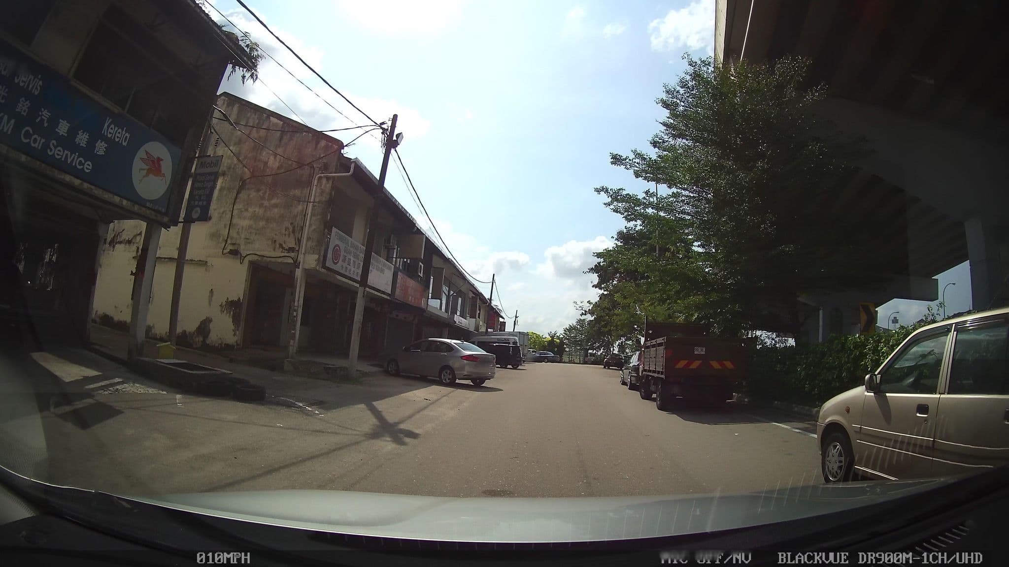 Street view near Heritage 99, Johor Bahru — © kaart_3 (CC BY-SA · Mapillary)