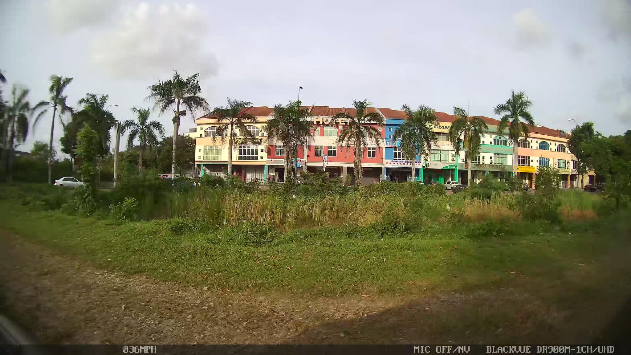 Street view near Hotel De' Tees, Masai — © kaart_3 (CC BY-SA · Mapillary)